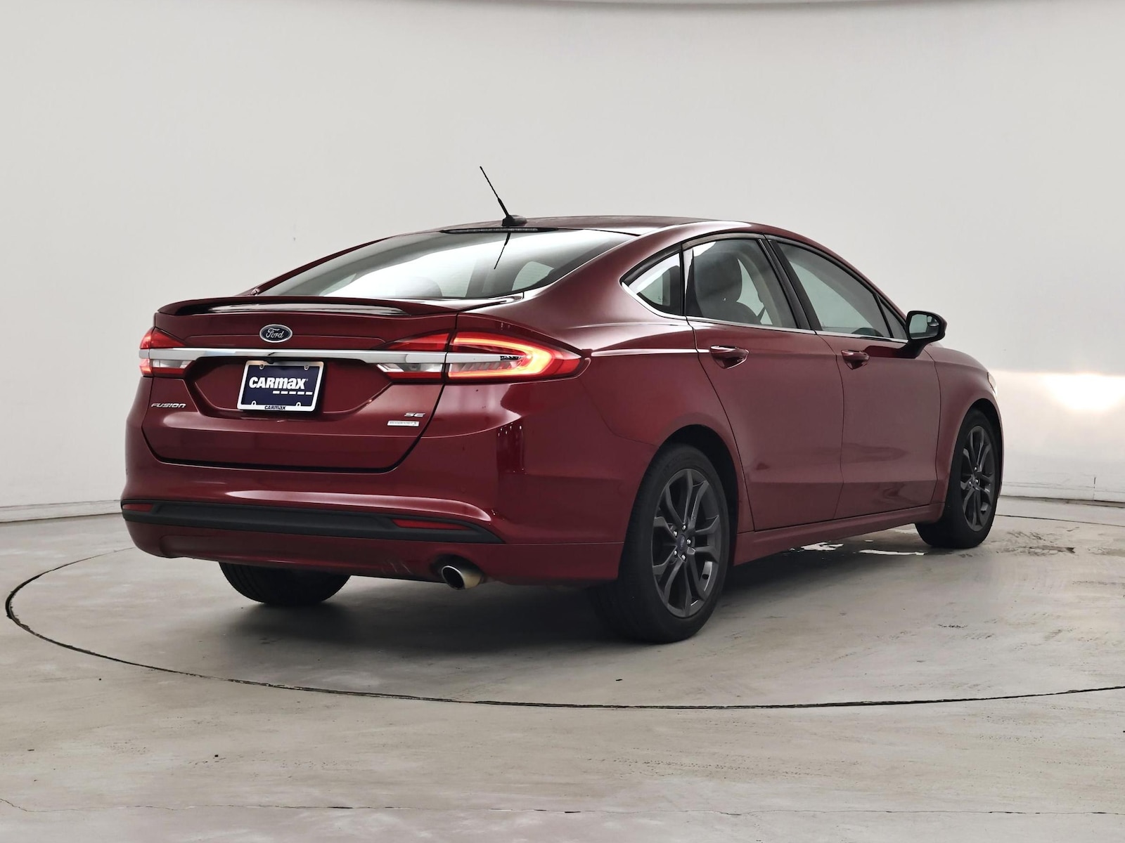2018 Ford Fusion SE - Photo 9