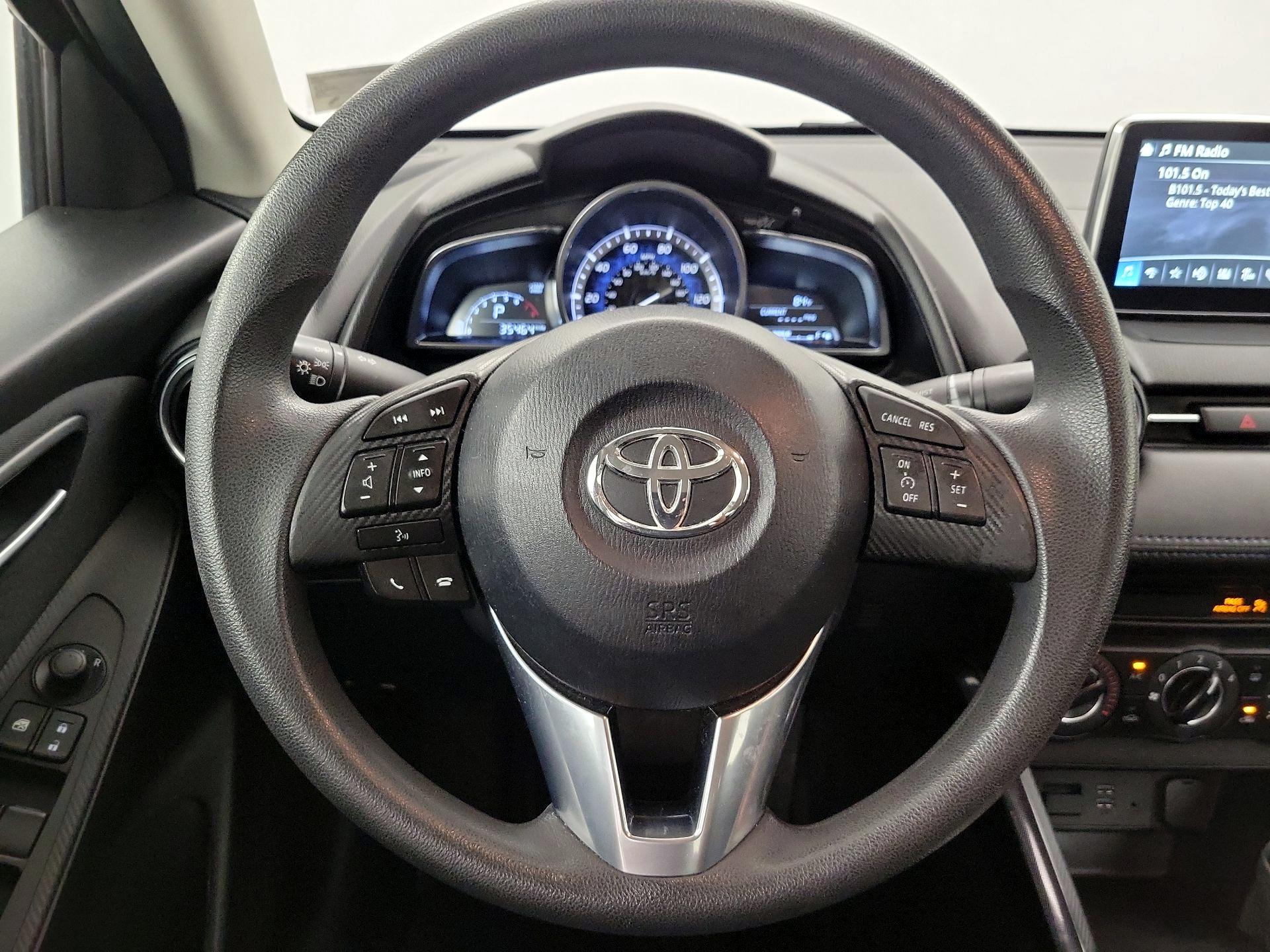 Thumbnail: 2017 Toyota Yaris iA - 10