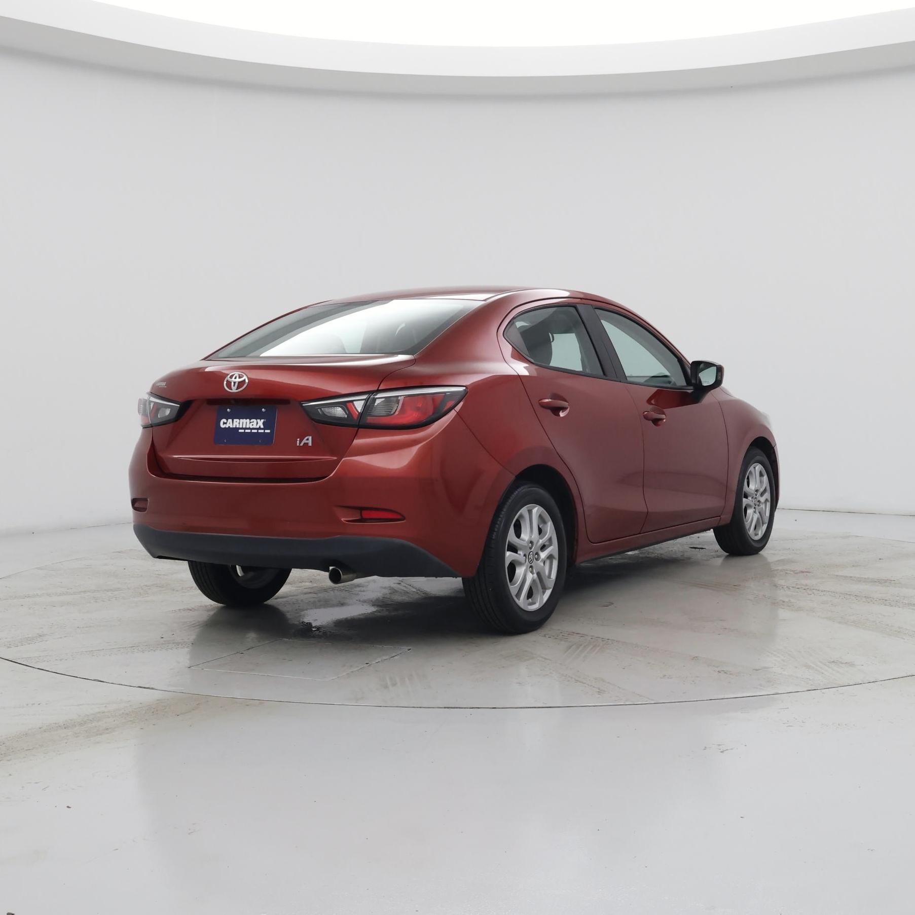 Thumbnail: 2017 Toyota Yaris iA - 8
