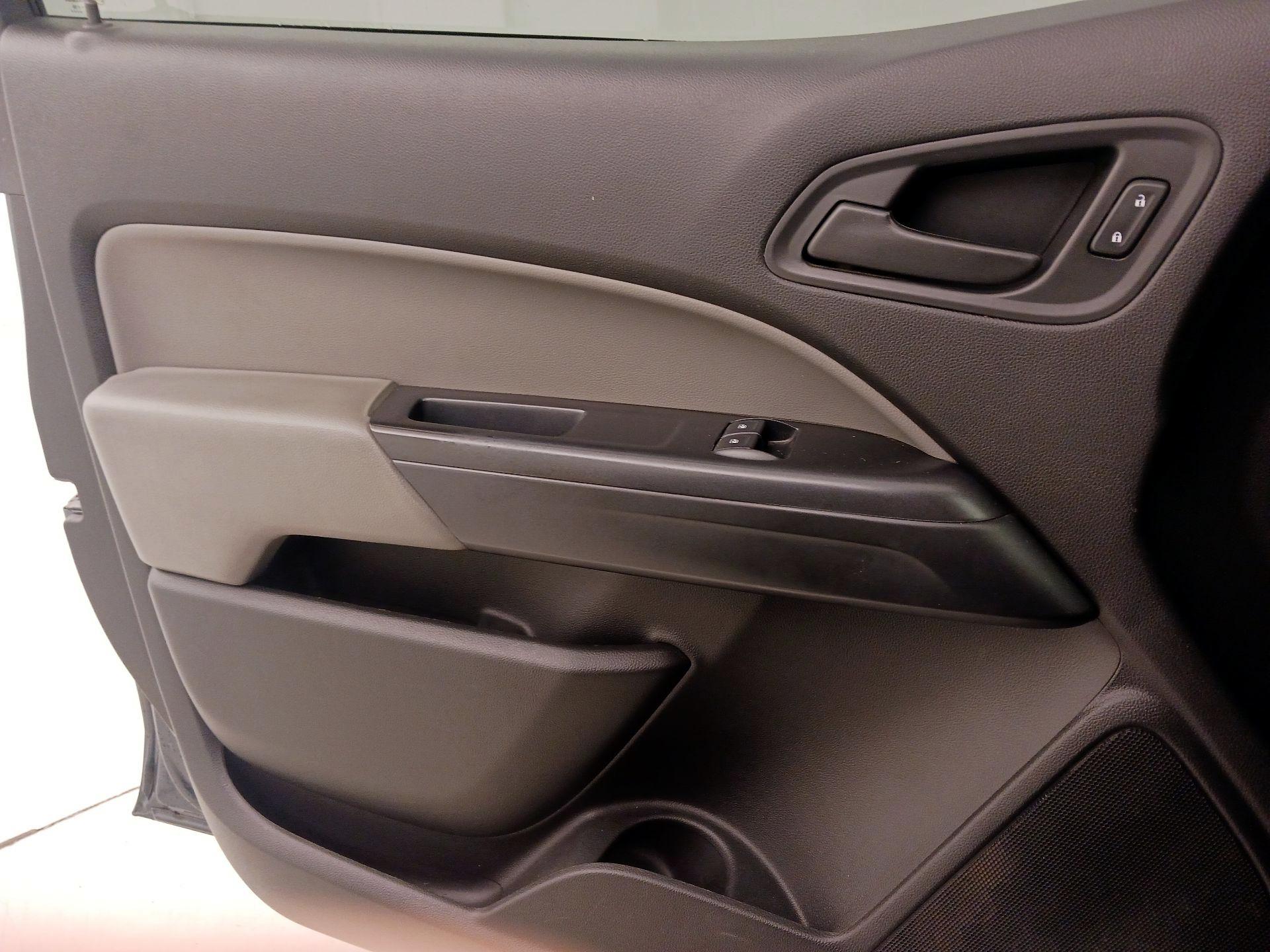 Thumbnail: 2019 Chevrolet Colorado - 12
