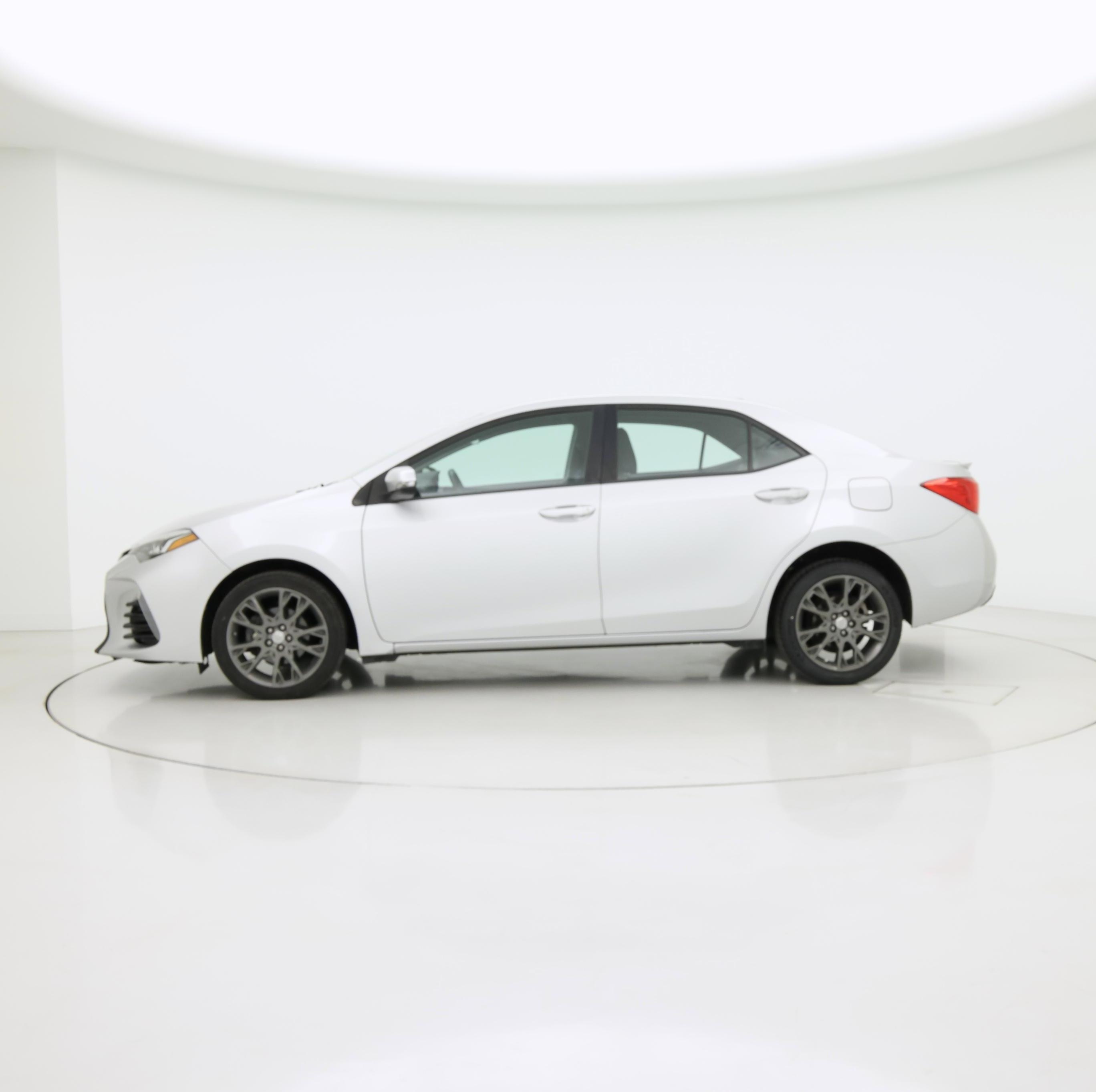 Thumbnail: 2017 Toyota Corolla - 3