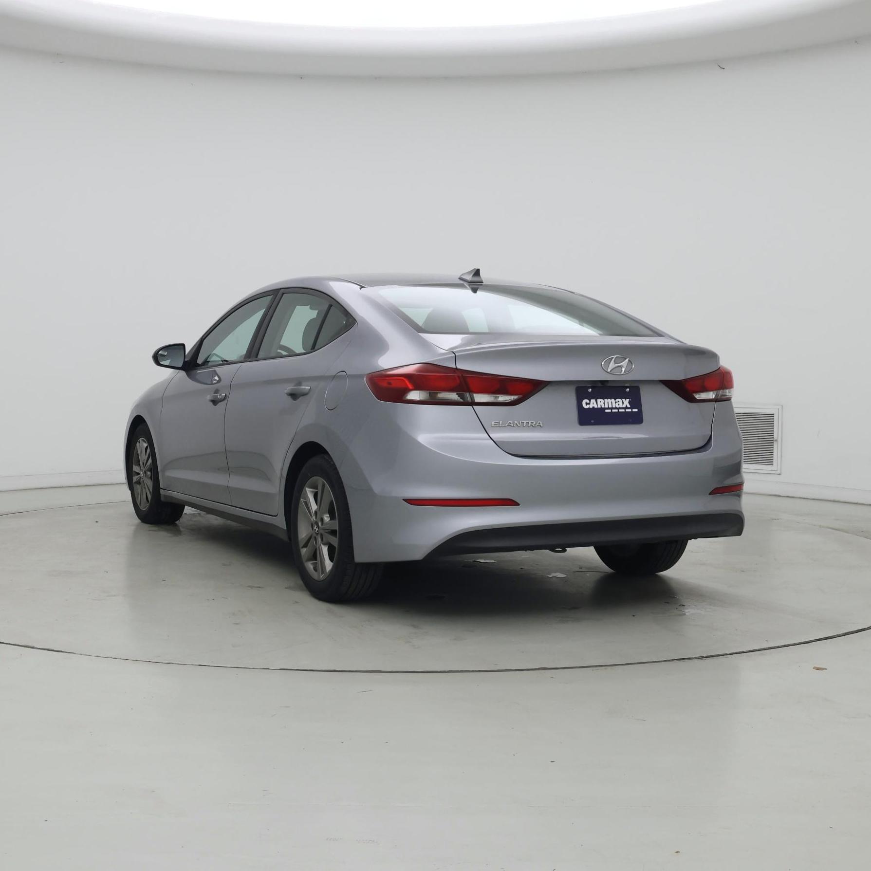 Thumbnail: 2017 Hyundai Elantra - 2