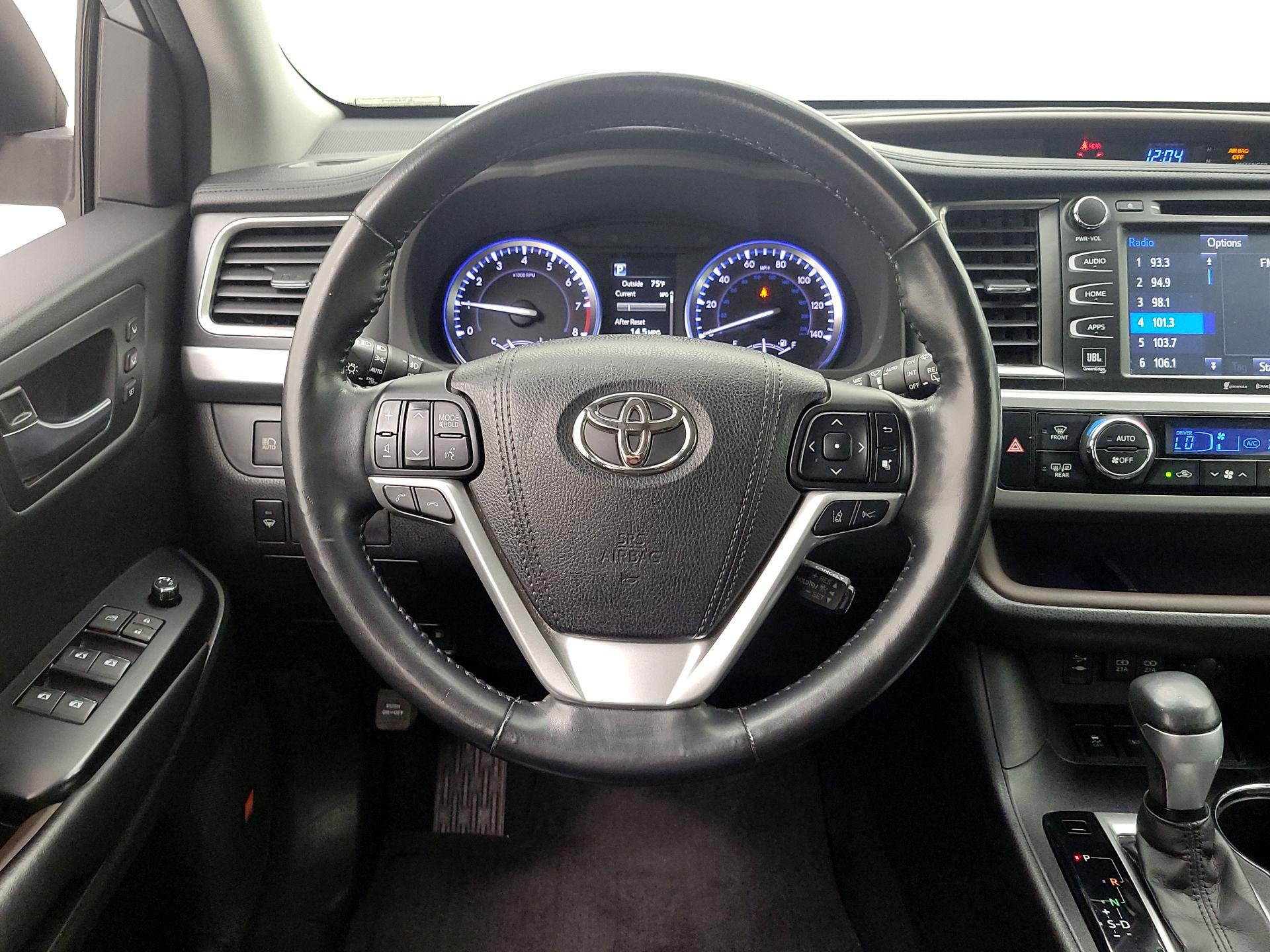 Thumbnail: 2018 Toyota Highlander - 10