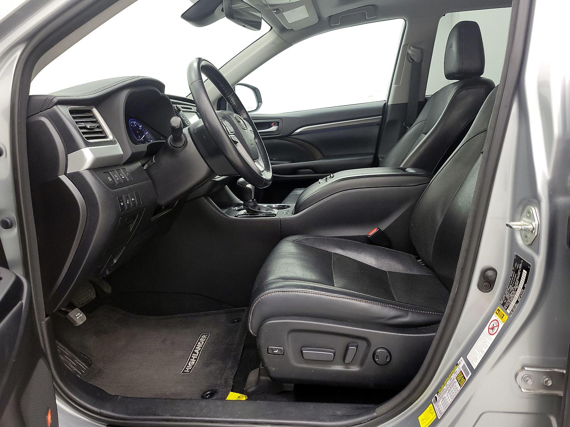 Thumbnail: 2018 Toyota Highlander - 11