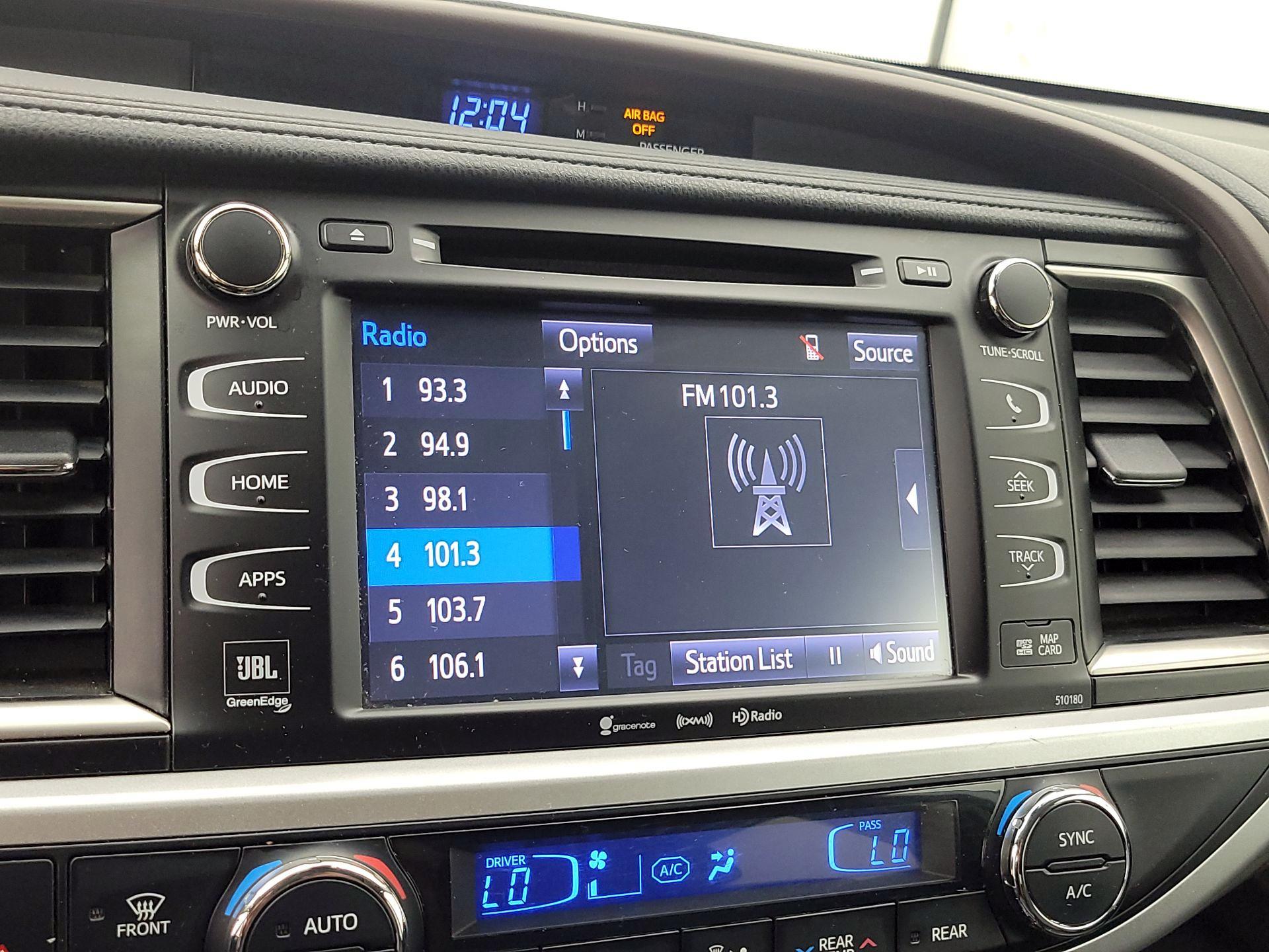 Thumbnail: 2018 Toyota Highlander - 15