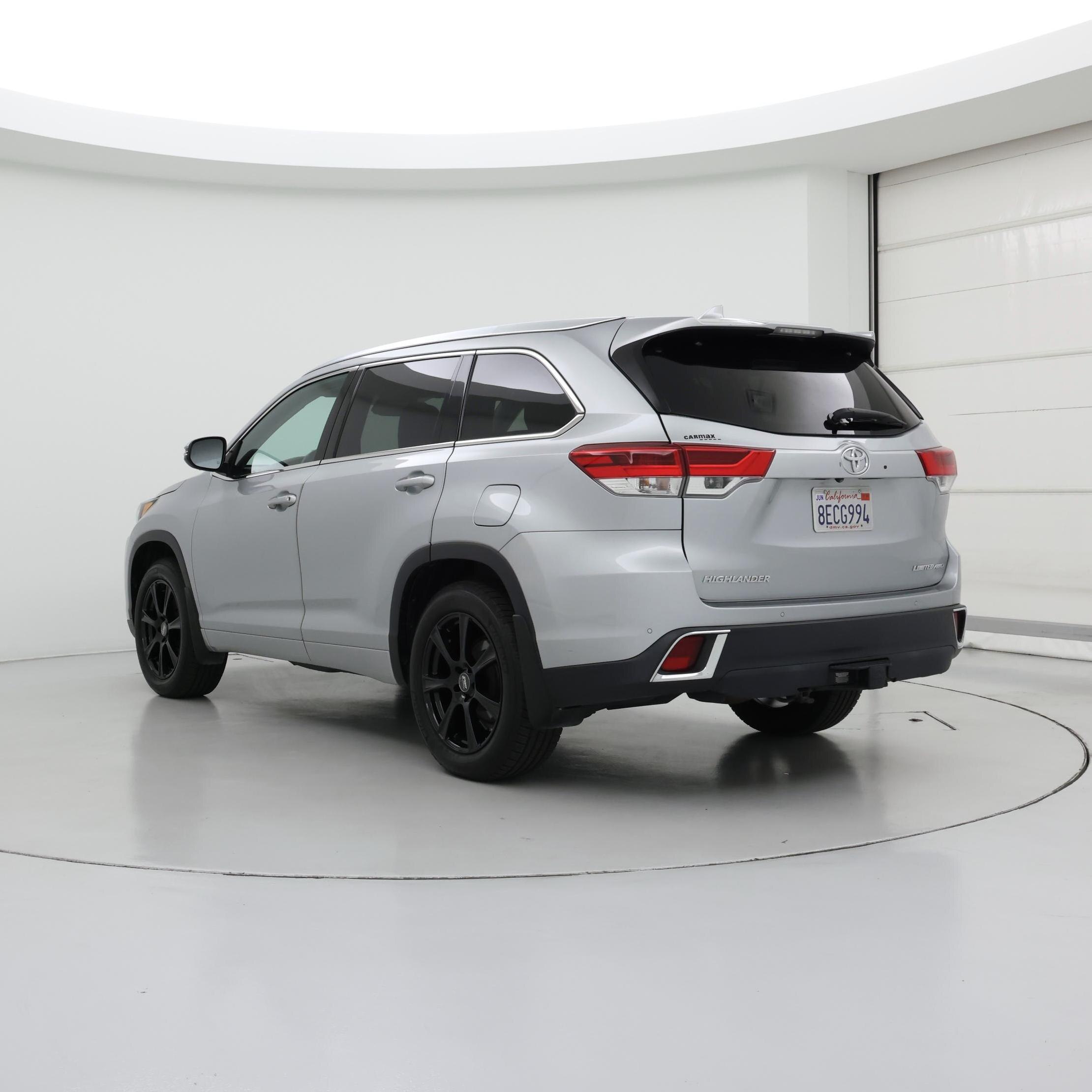 Thumbnail: 2018 Toyota Highlander - 2