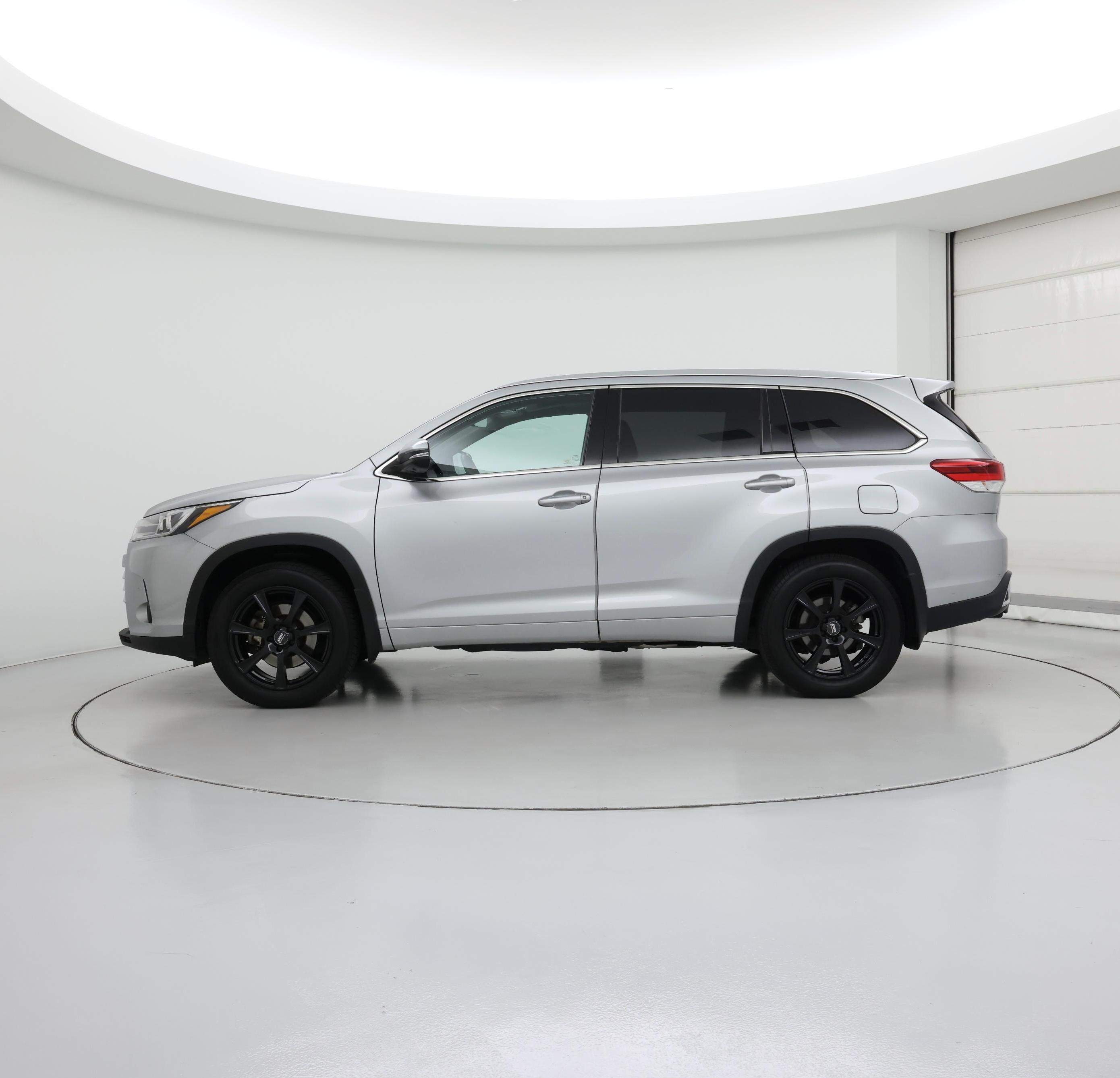 Thumbnail: 2018 Toyota Highlander - 3