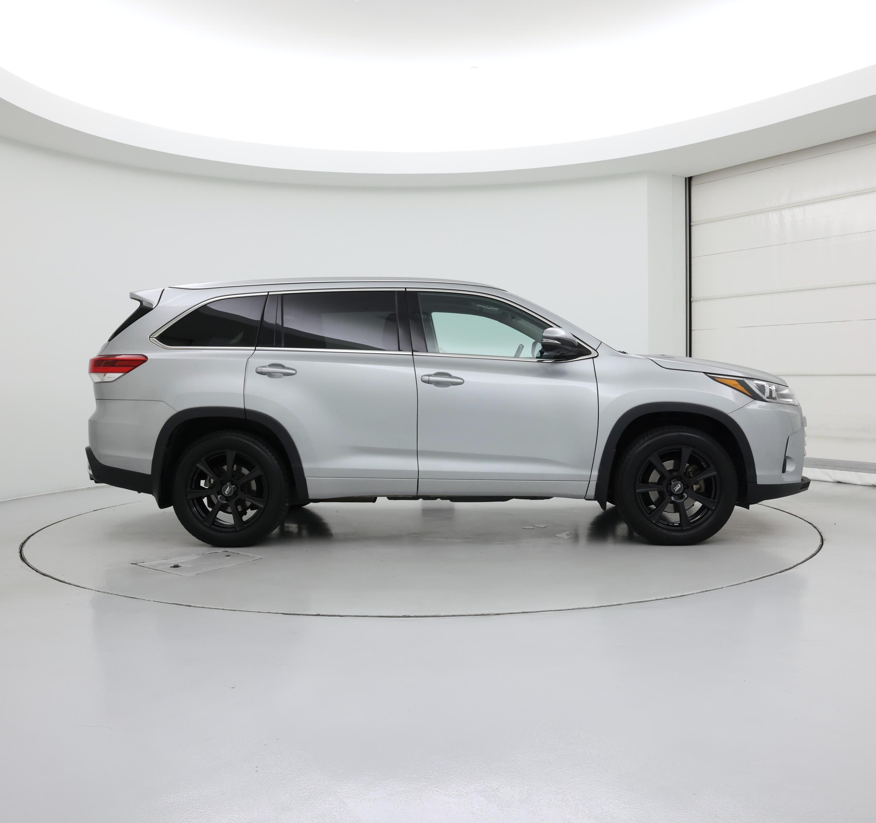 Thumbnail: 2018 Toyota Highlander - 7
