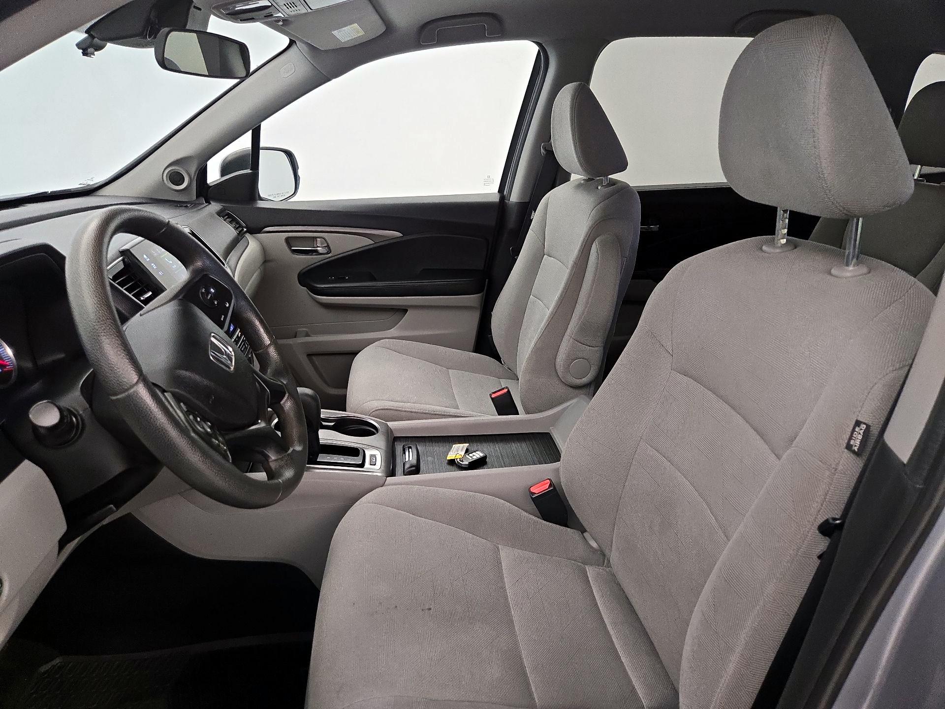 Thumbnail: 2019 Honda Pilot - 11