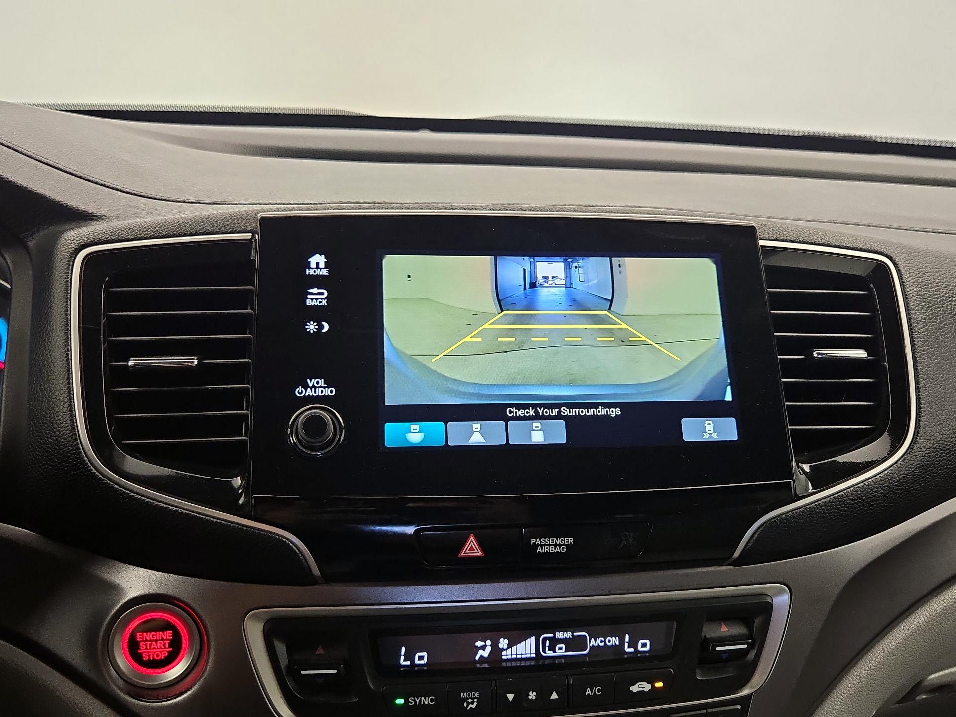 Thumbnail: 2019 Honda Pilot - 14
