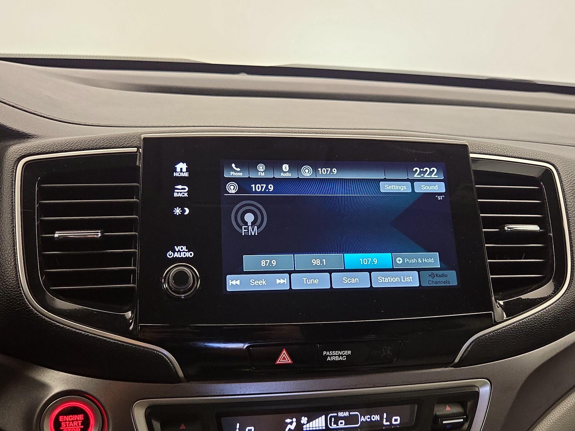 Thumbnail: 2019 Honda Pilot - 15