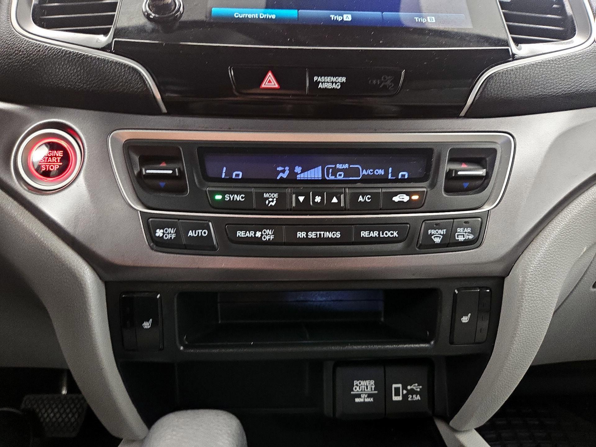 Thumbnail: 2019 Honda Pilot - 16
