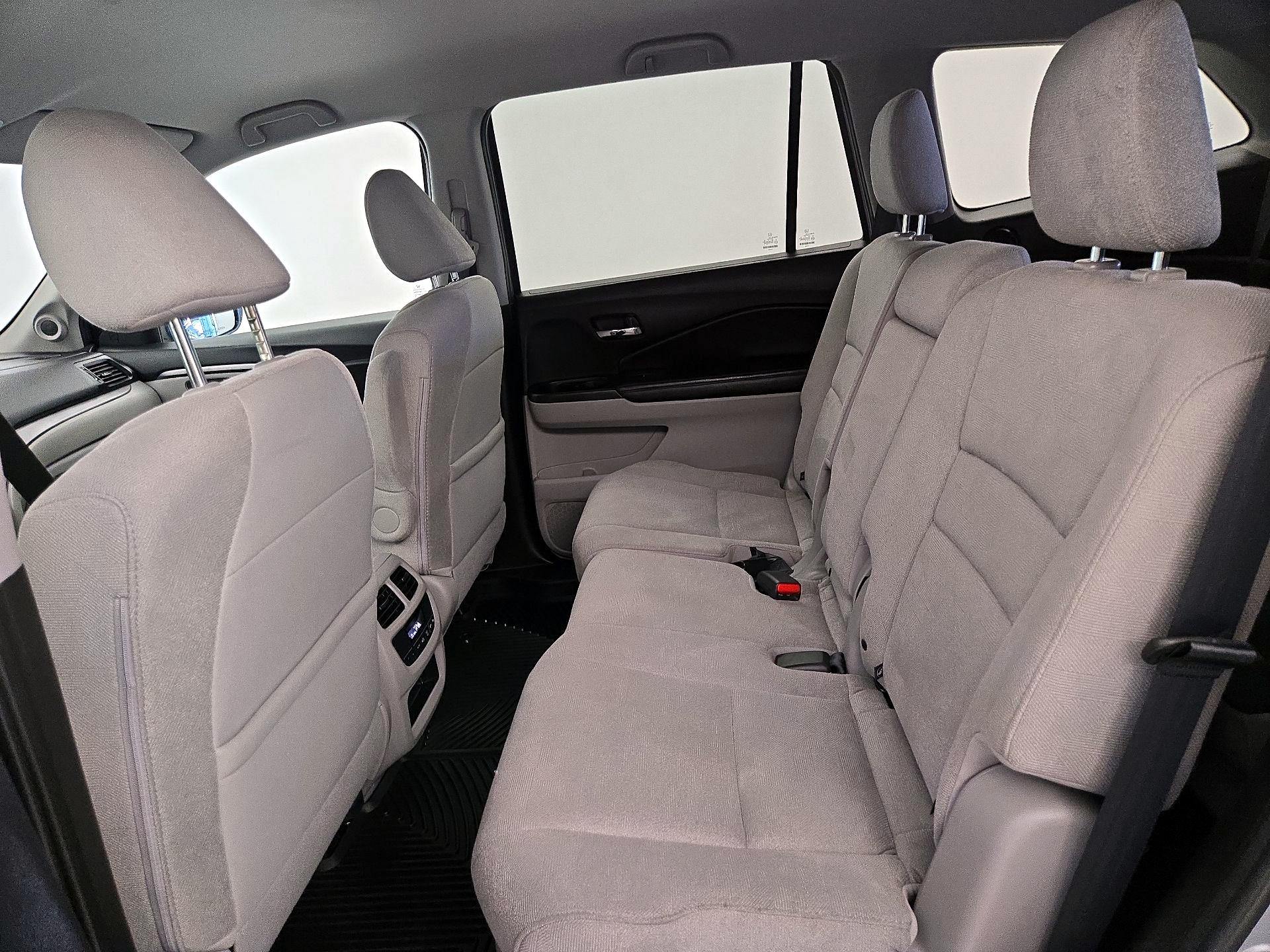 Thumbnail: 2019 Honda Pilot - 19