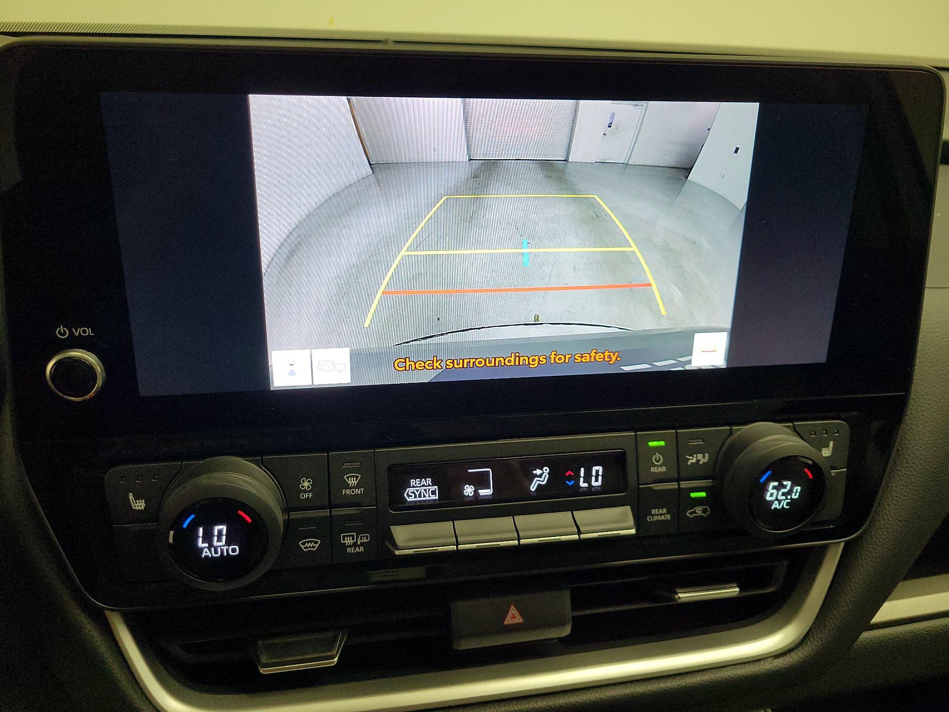 Thumbnail: 2026 Toyota Highlander - 15