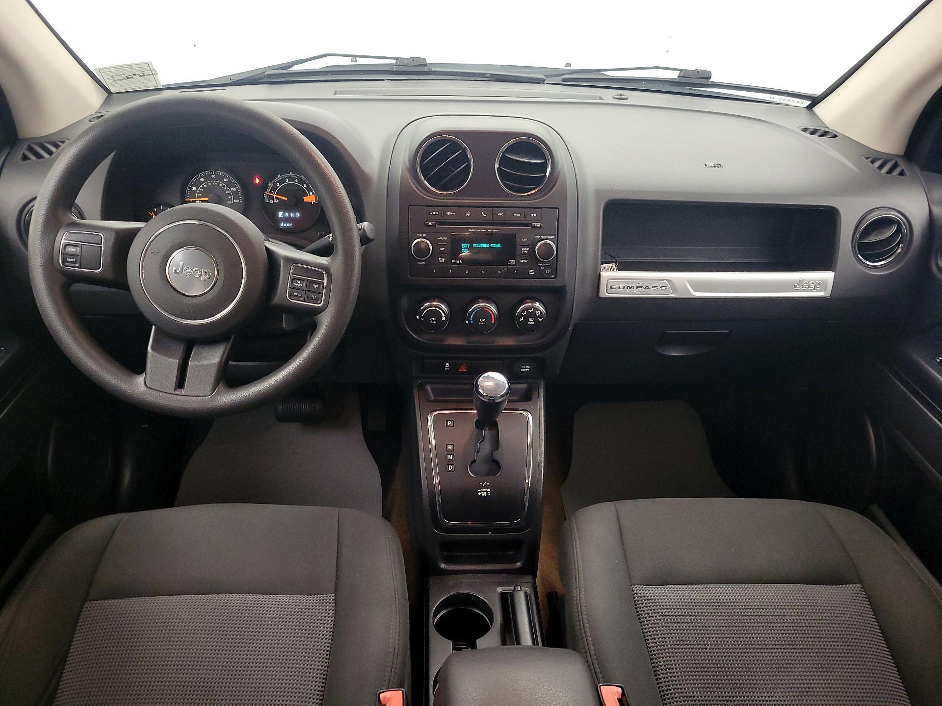 Thumbnail: 2016 Jeep Compass - 9