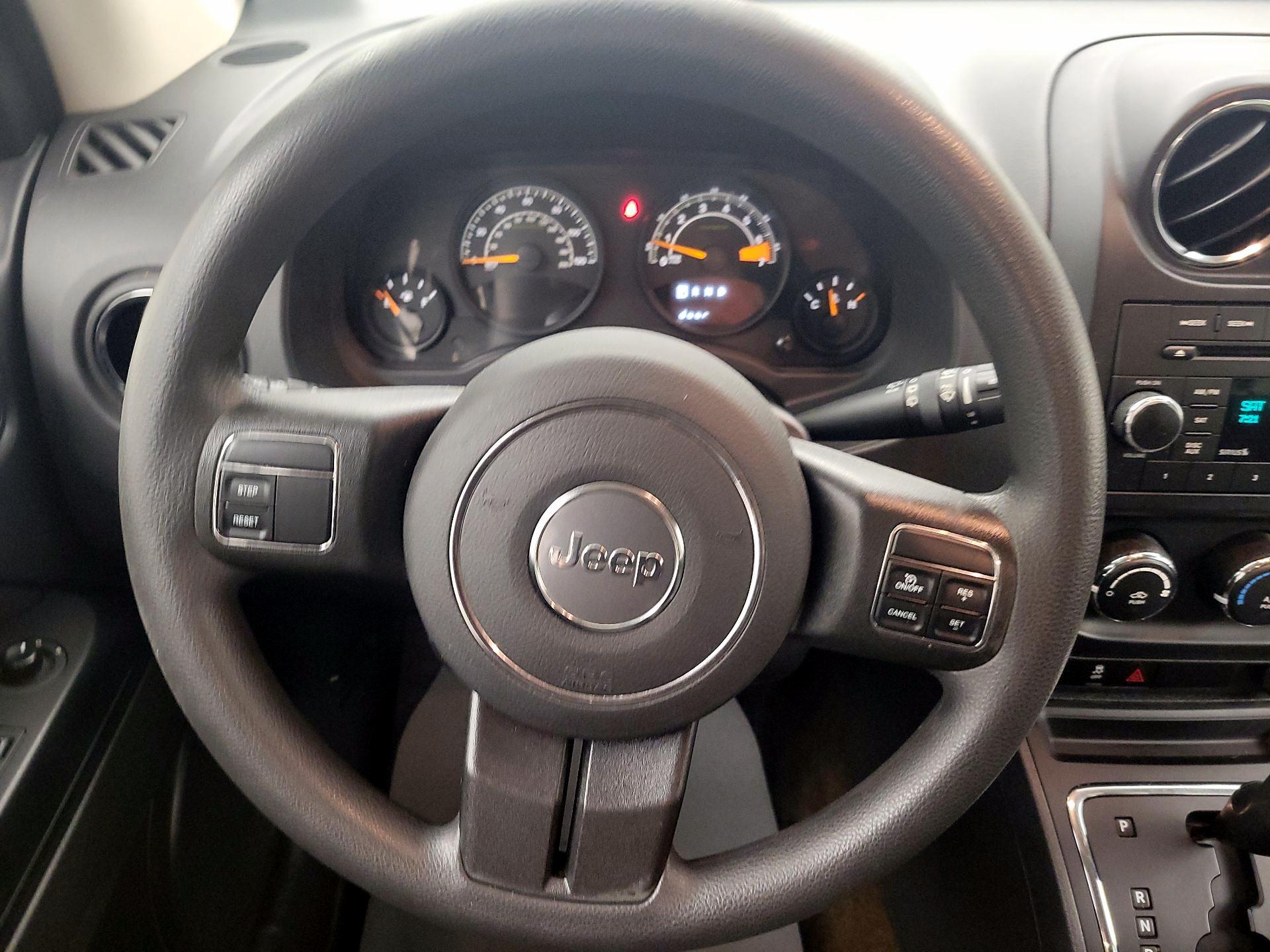 Thumbnail: 2016 Jeep Compass - 10