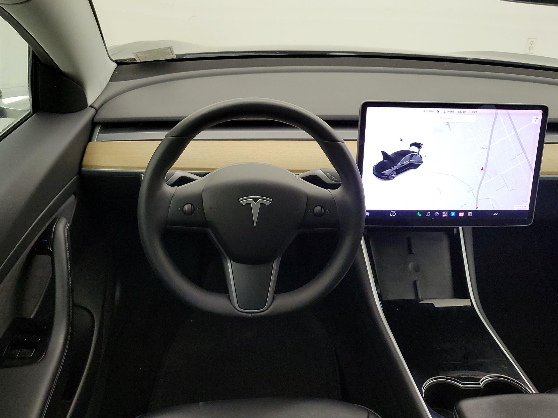 Thumbnail: 2020 Tesla Model 3 - 10