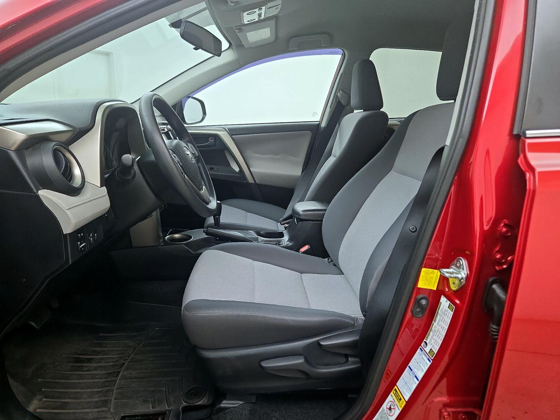 Thumbnail: 2014 Toyota RAV4 - 11