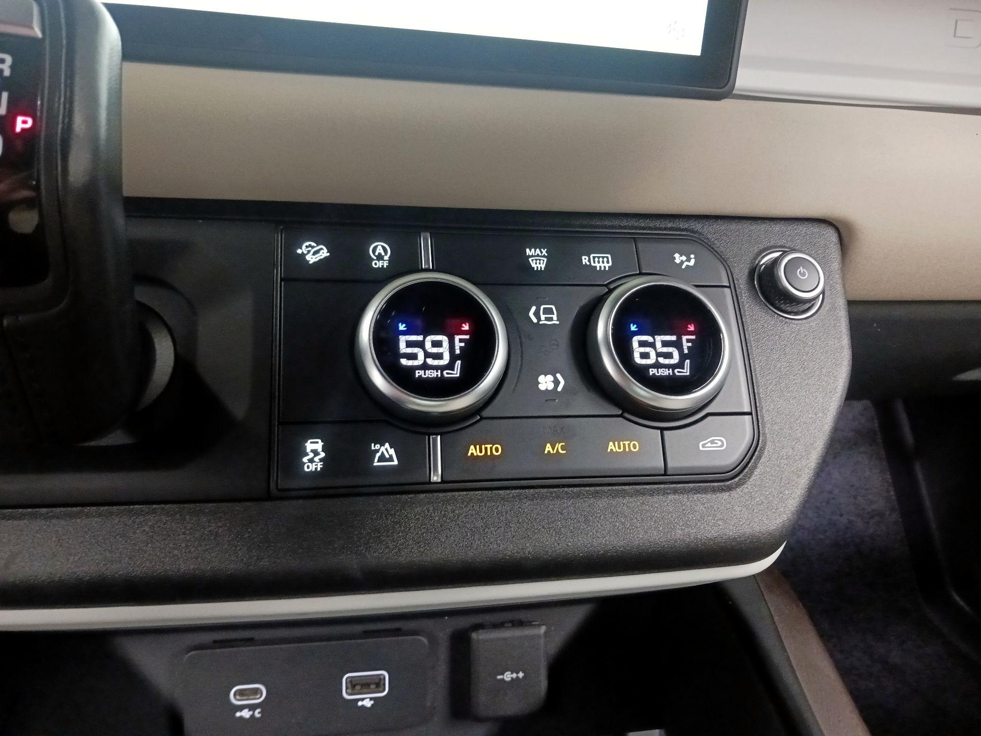 Thumbnail: 2021 Land Rover Defender - 15