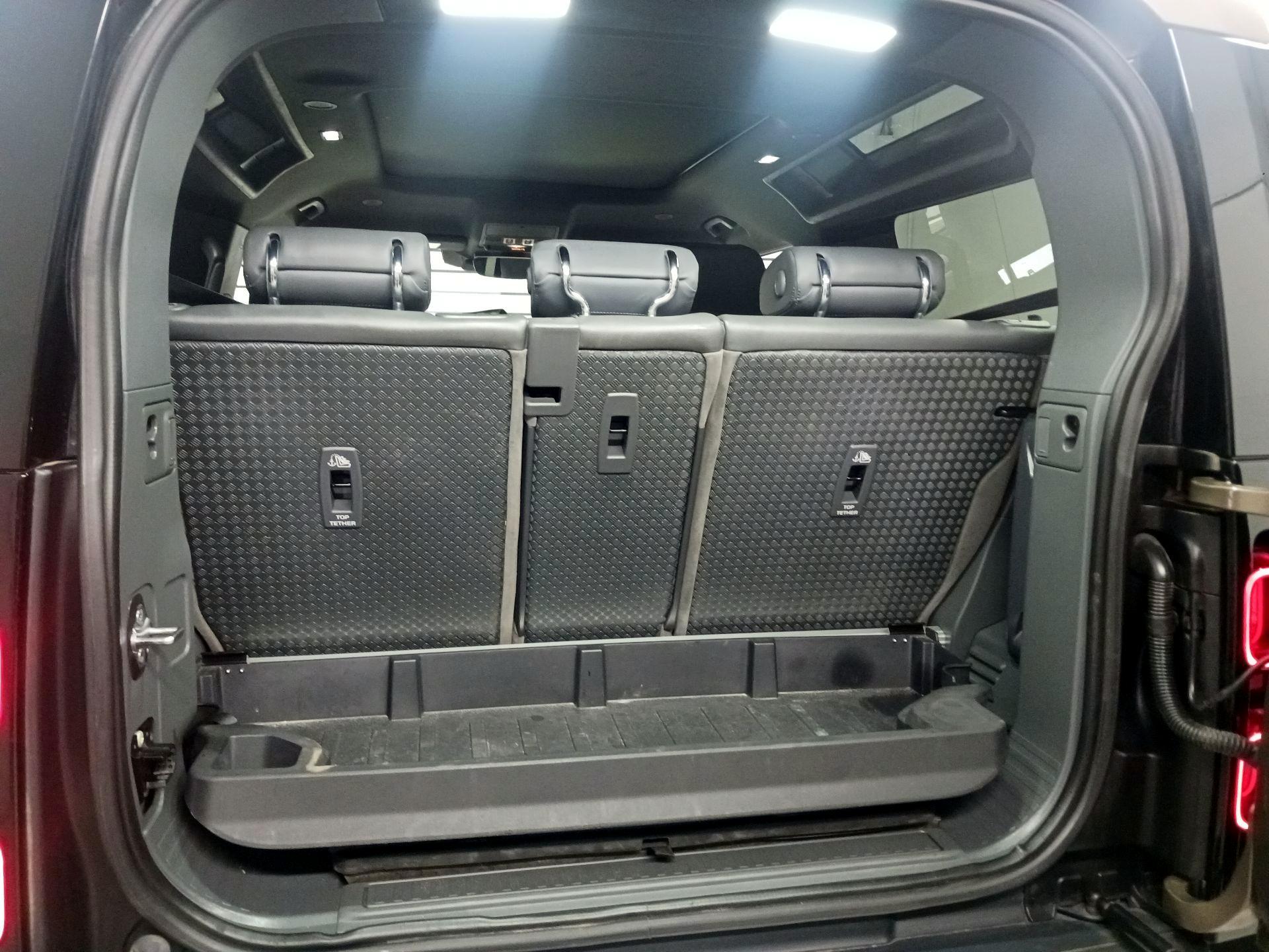 Thumbnail: 2021 Land Rover Defender - 19