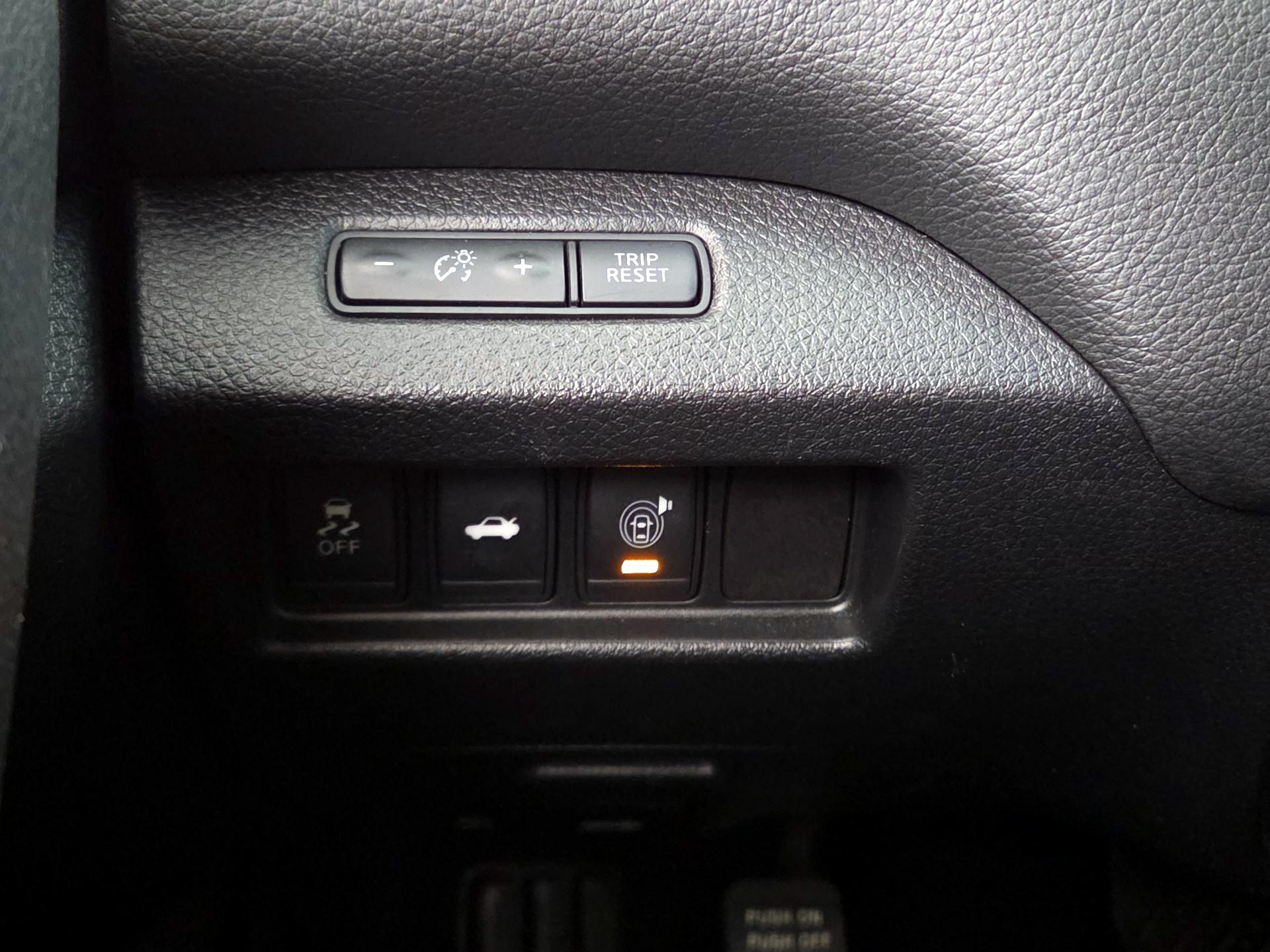 Thumbnail: 2015 Nissan Altima - 13