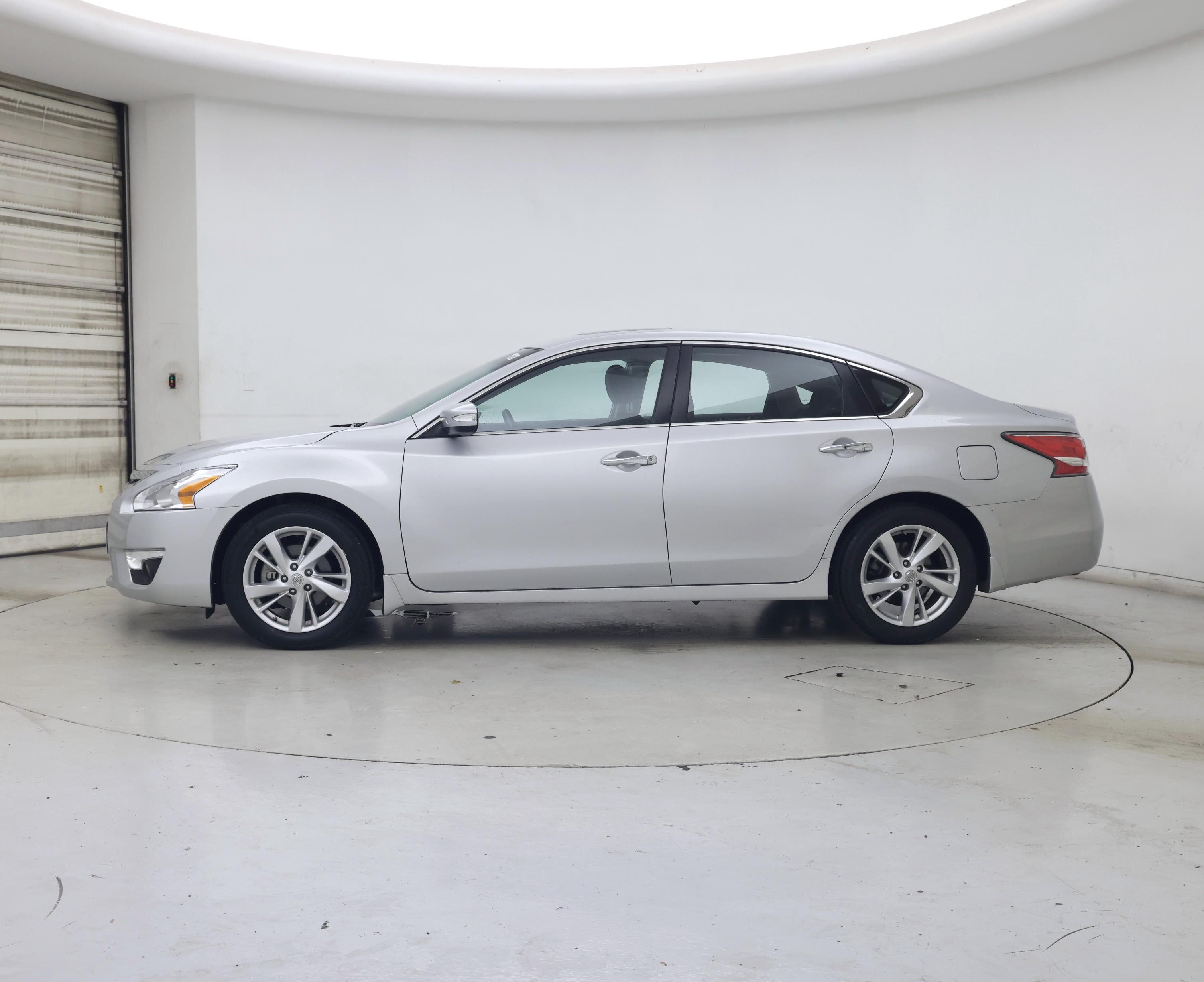 Thumbnail: 2015 Nissan Altima - 3