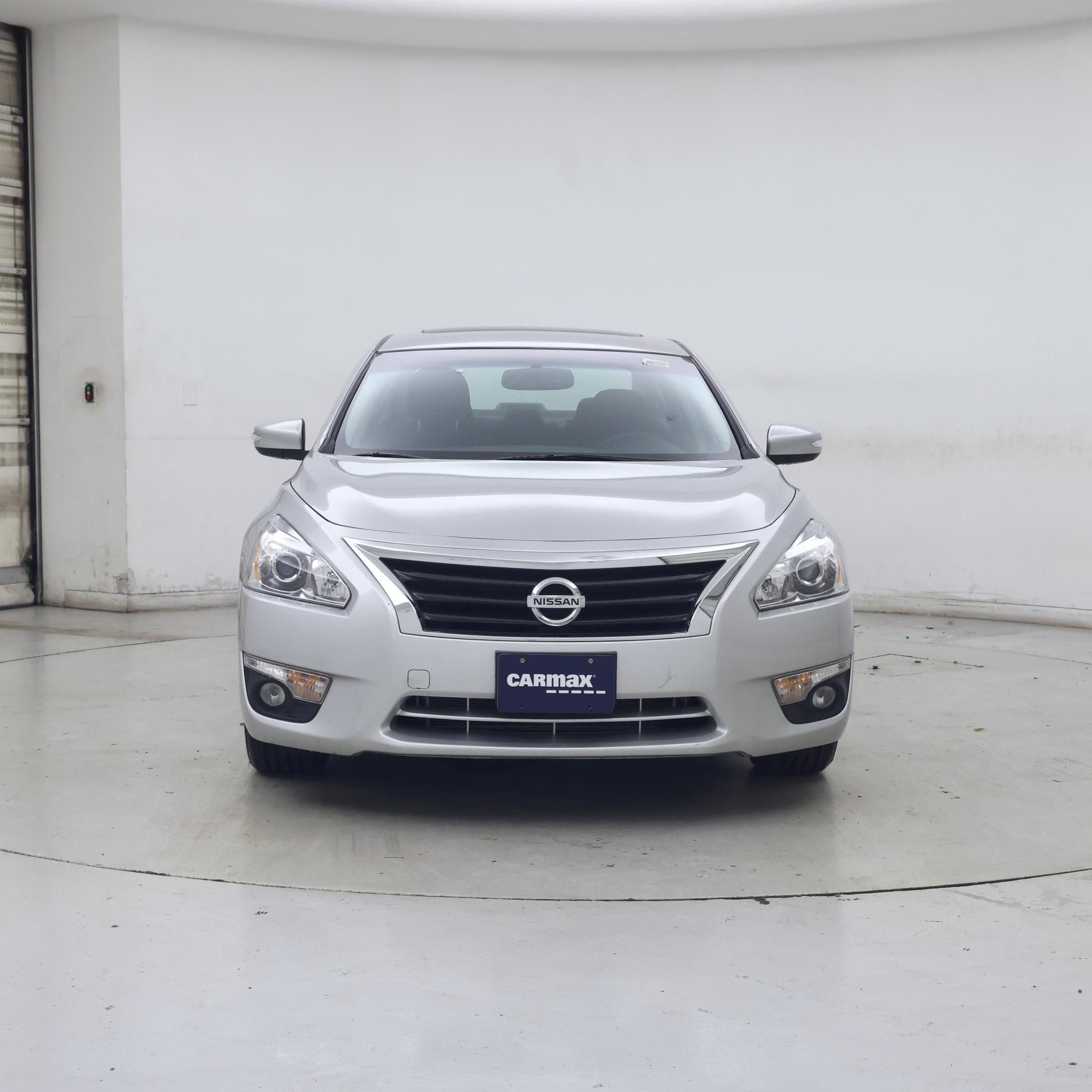 Thumbnail: 2015 Nissan Altima - 5