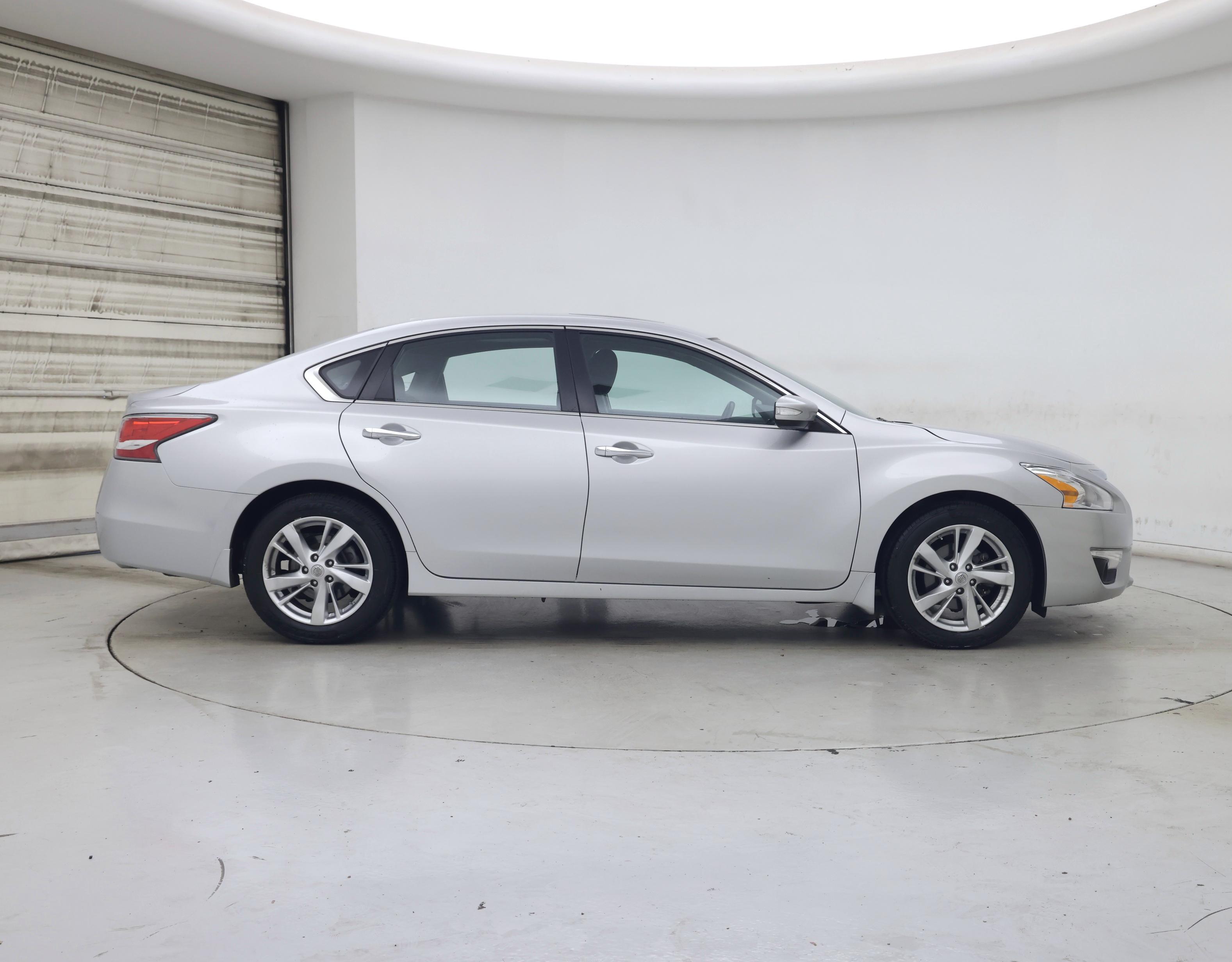 Thumbnail: 2015 Nissan Altima - 7