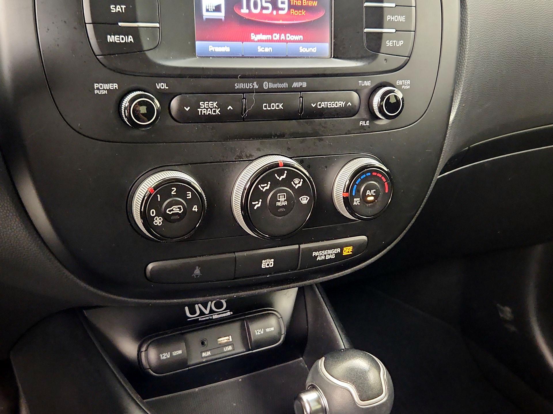 Thumbnail: 2015 Kia Soul - 16