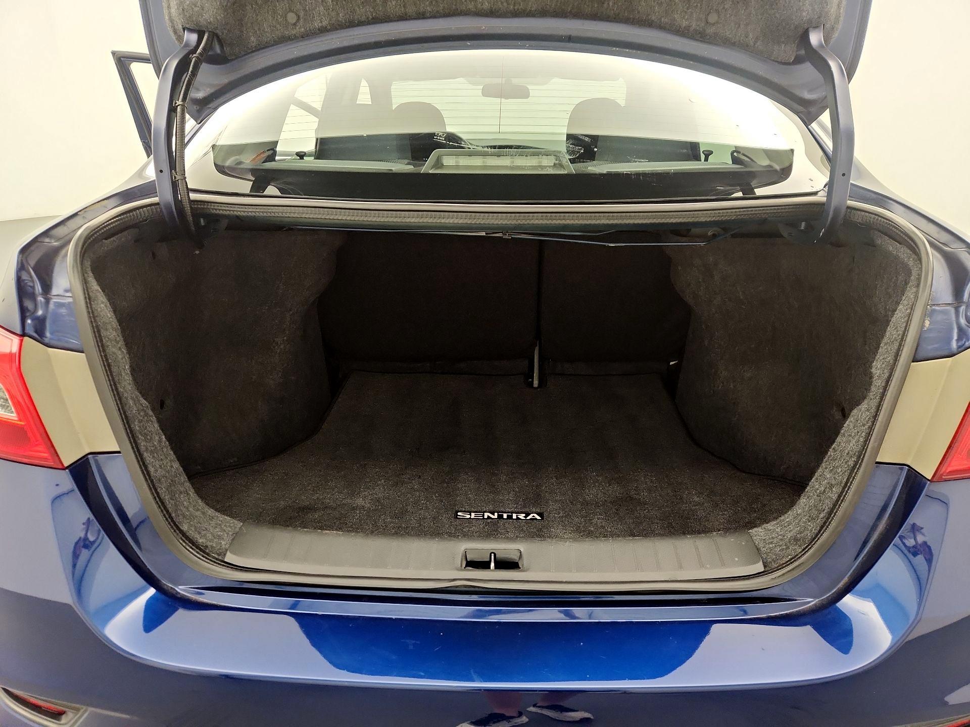 Thumbnail: 2019 Nissan Sentra - 20