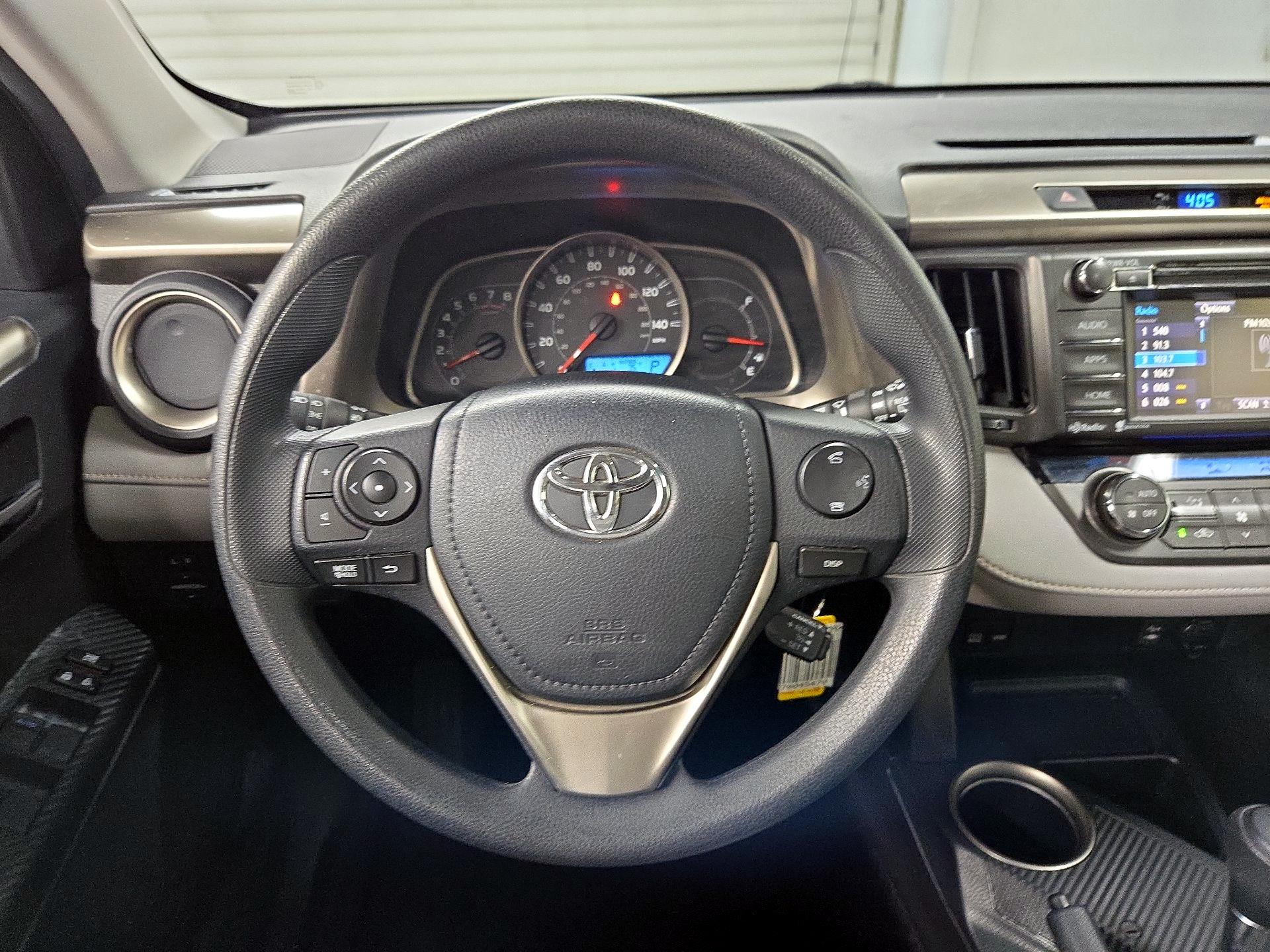 Thumbnail: 2015 Toyota RAV4 - 10