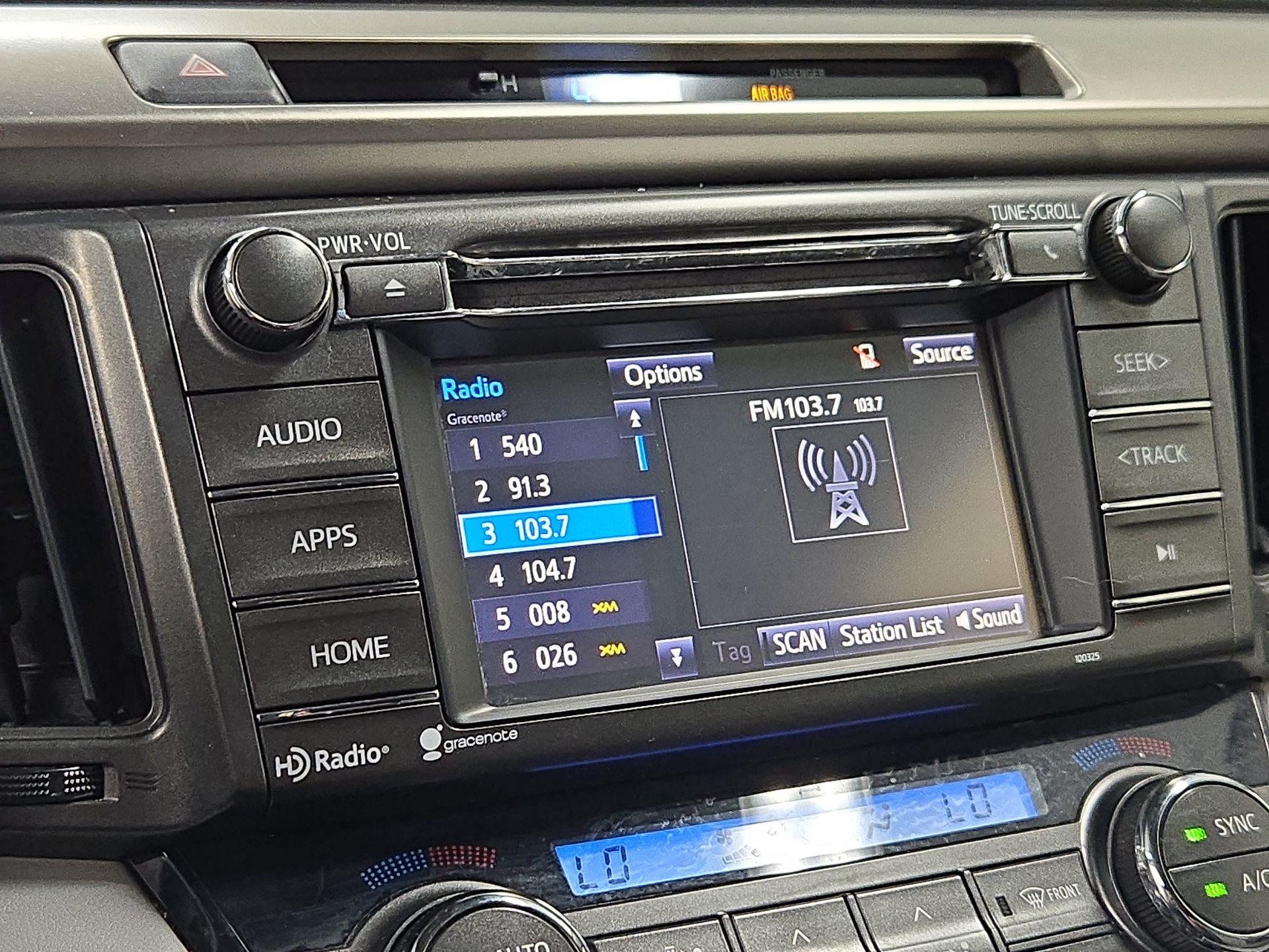 Thumbnail: 2015 Toyota RAV4 - 15