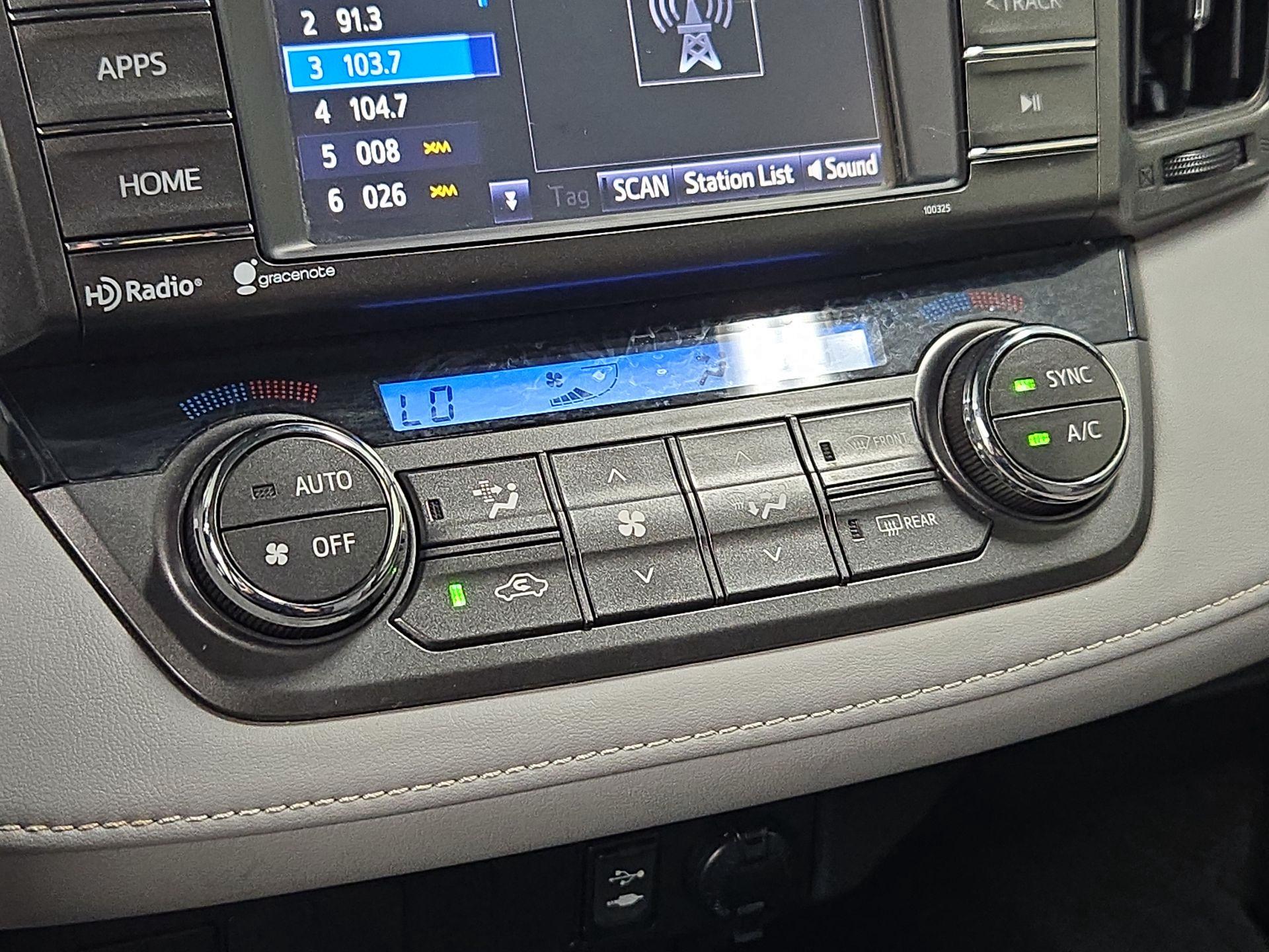 Thumbnail: 2015 Toyota RAV4 - 16
