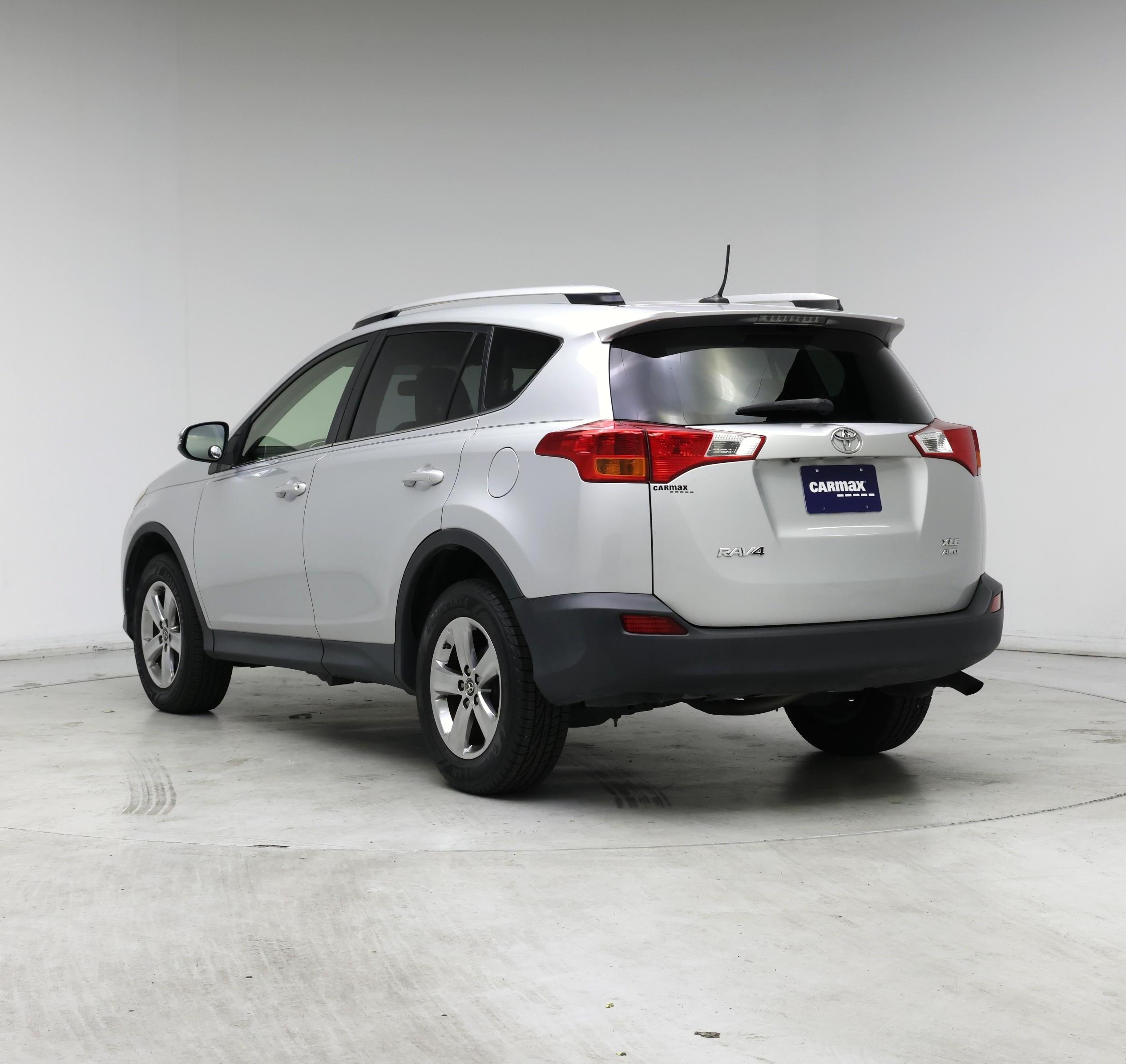Thumbnail: 2015 Toyota RAV4 - 2