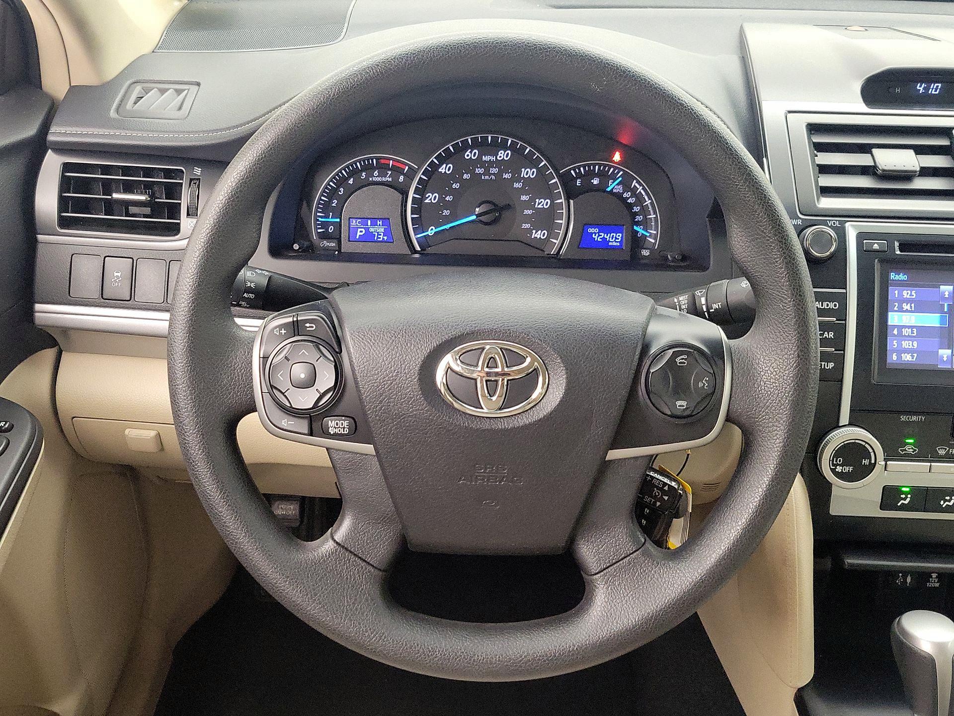 Thumbnail: 2014 Toyota Camry - 10