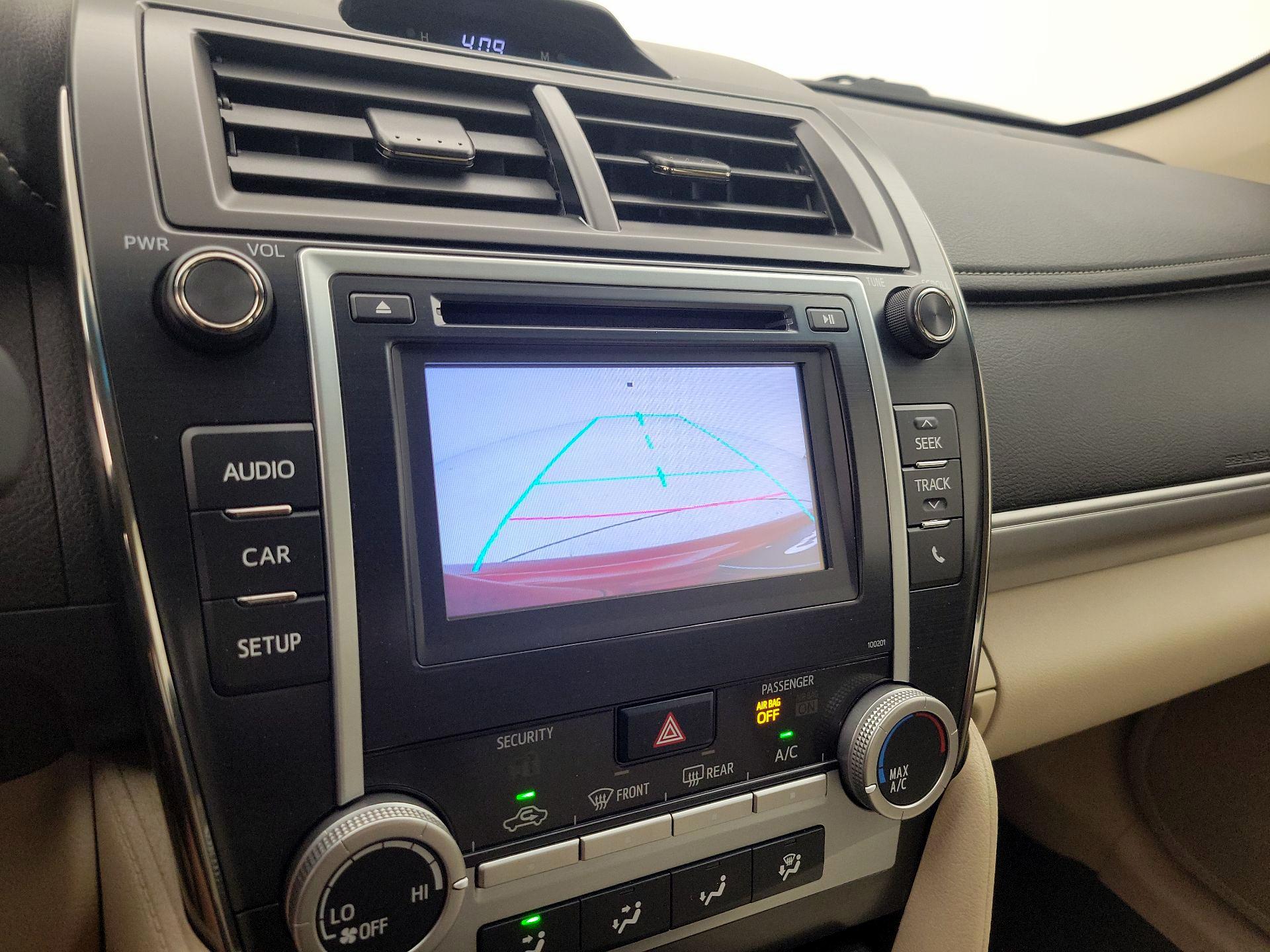 Thumbnail: 2014 Toyota Camry - 14