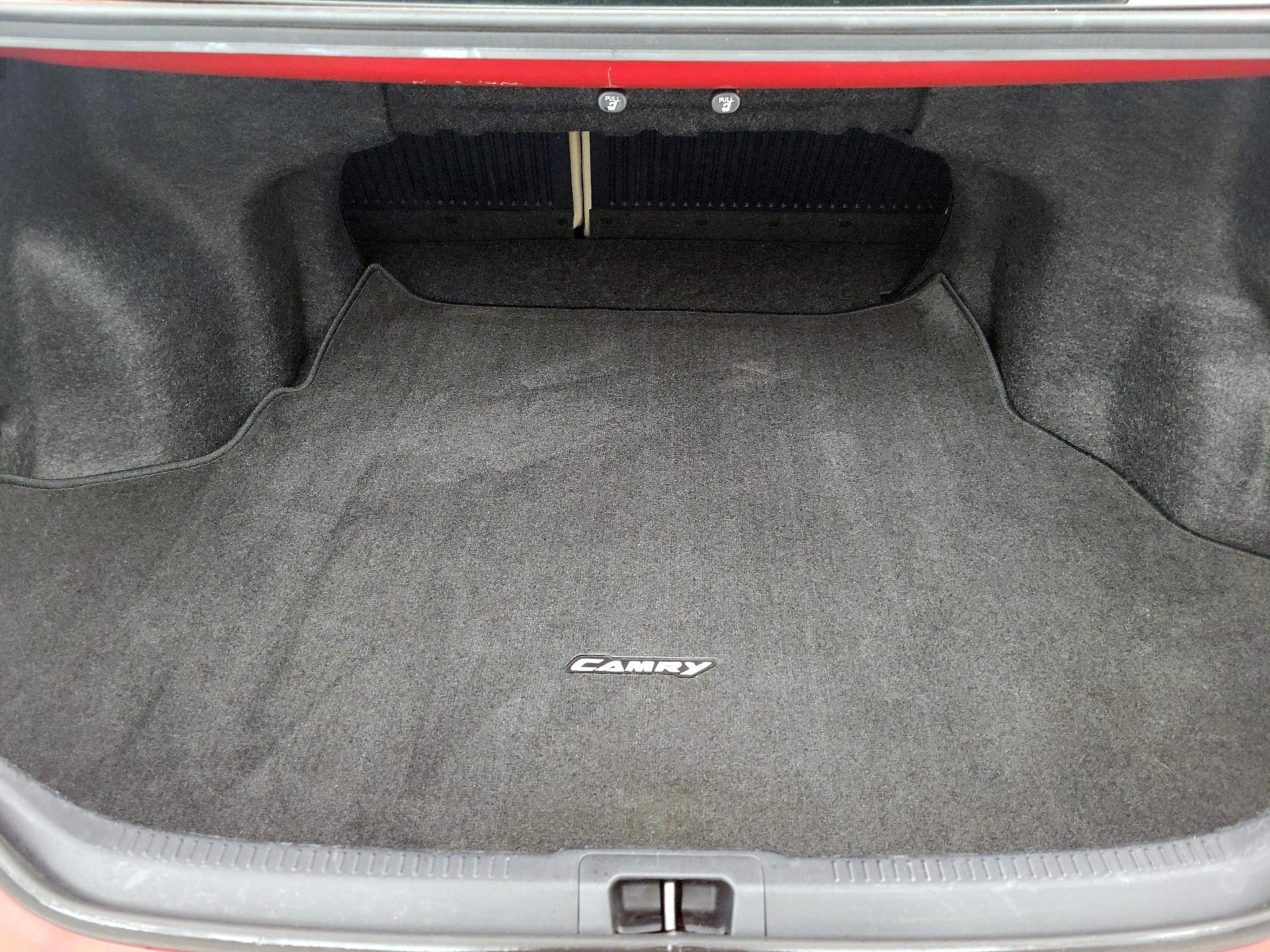 Thumbnail: 2014 Toyota Camry - 20