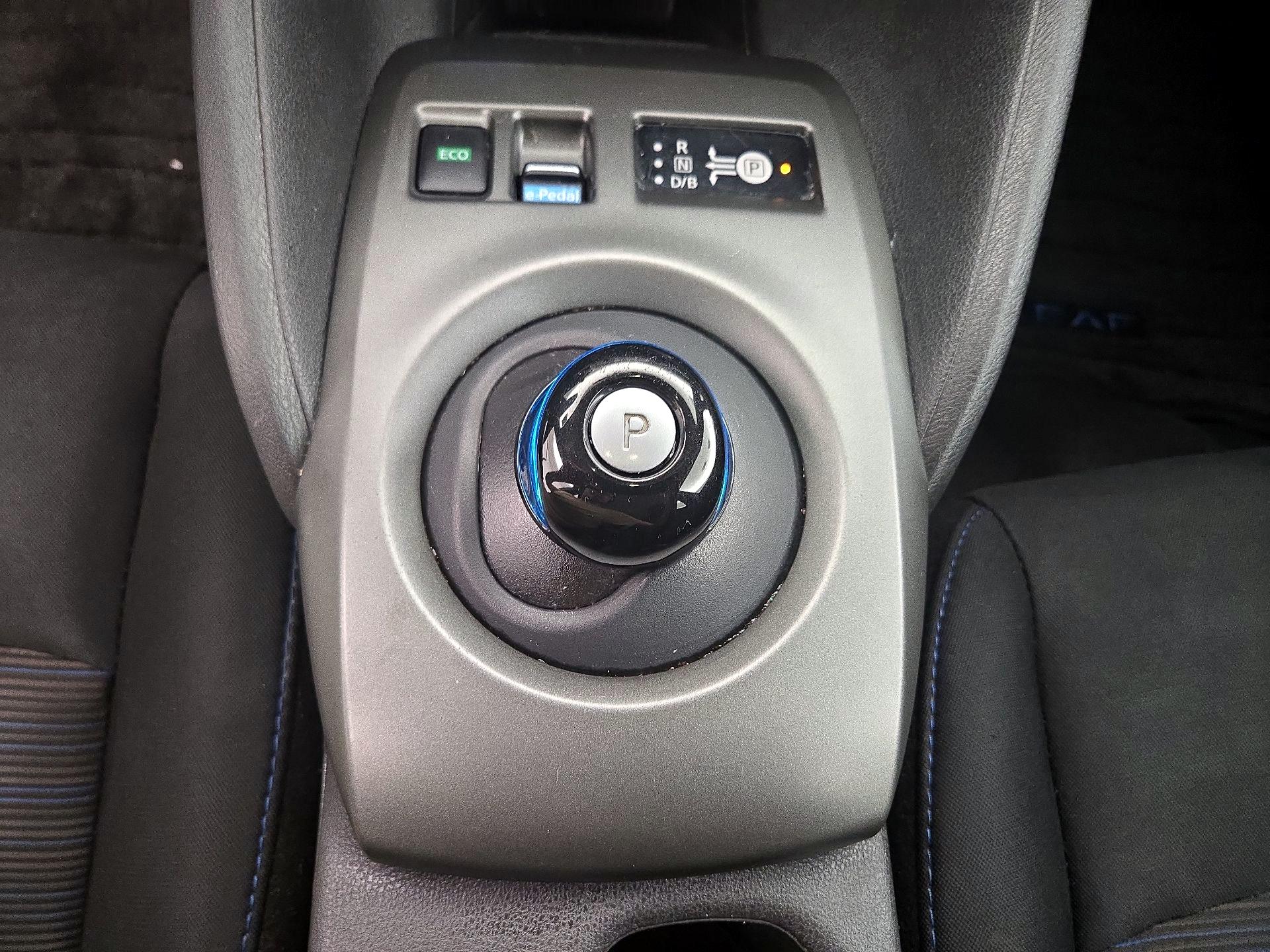 Thumbnail: 2019 Nissan Leaf - 17