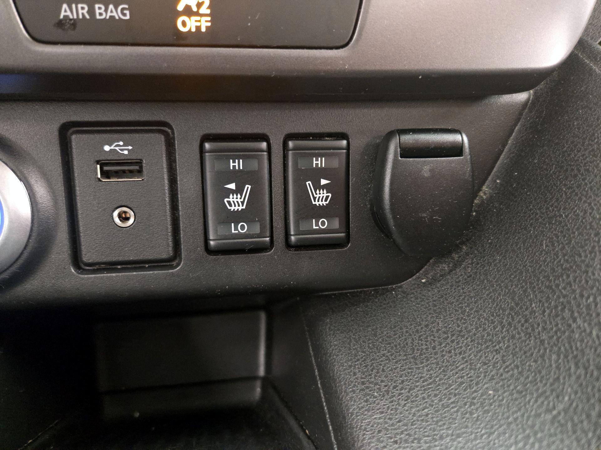 Thumbnail: 2019 Nissan Leaf - 18