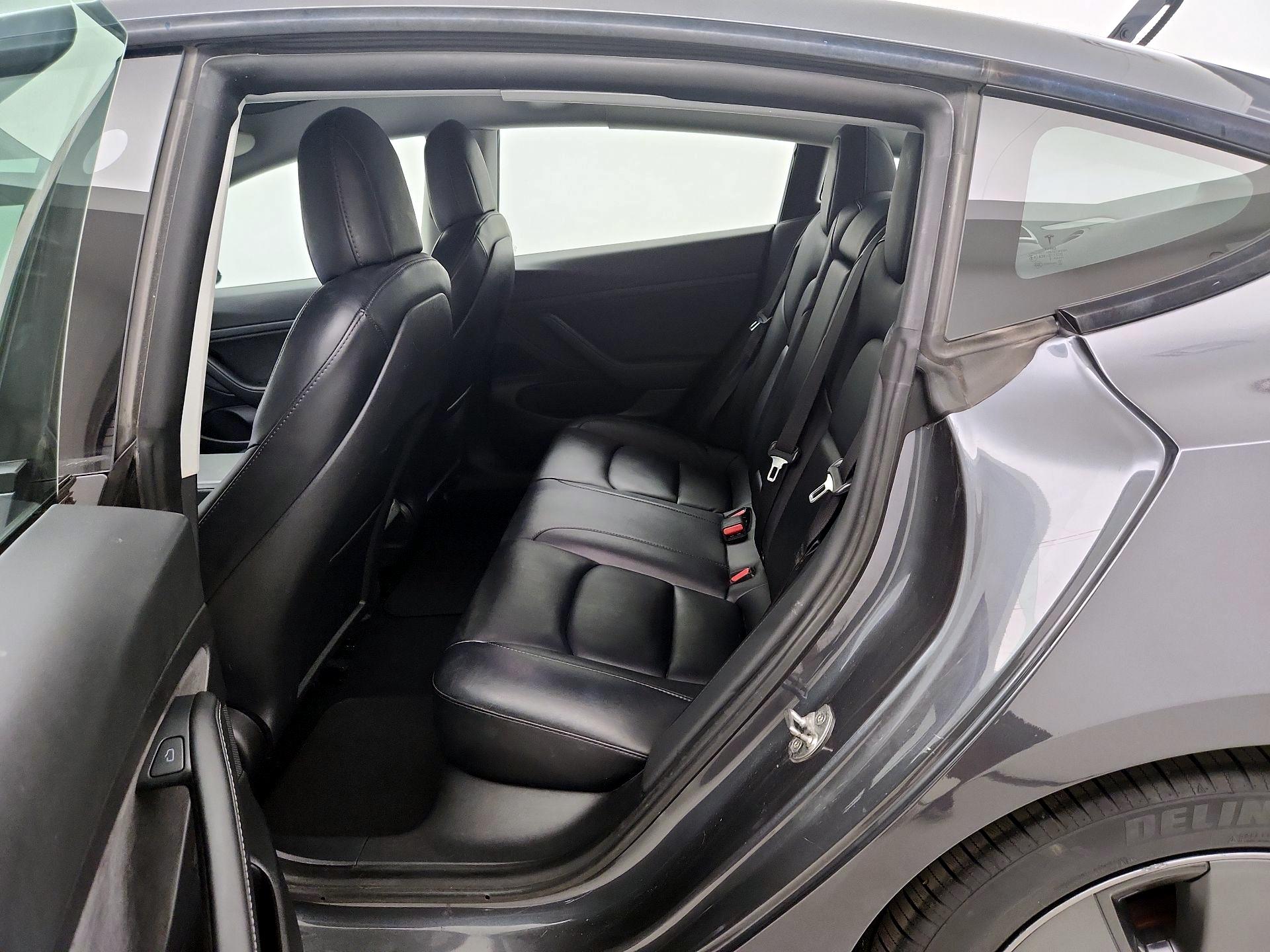 Thumbnail: 2021 Tesla Model 3 - 18