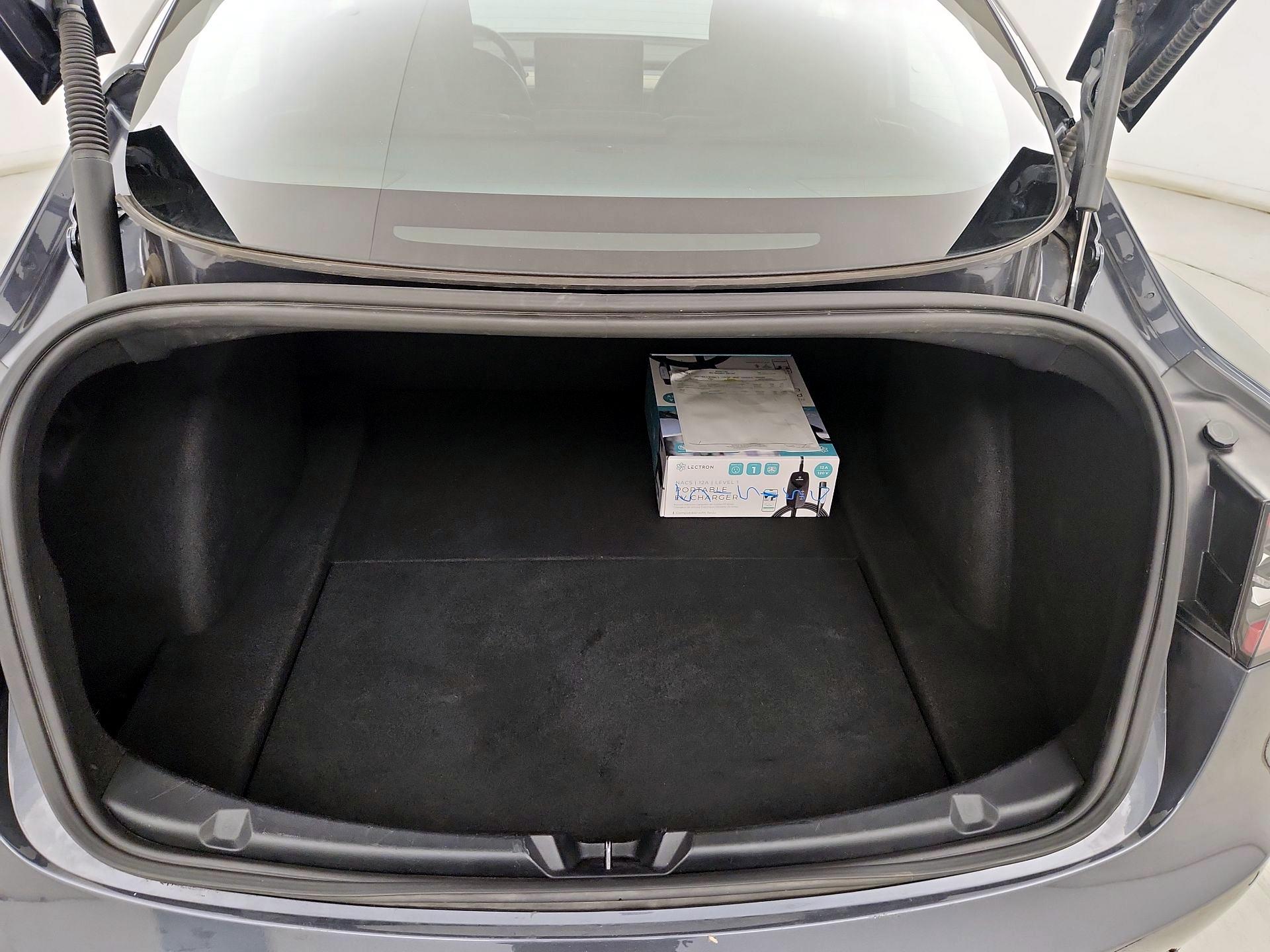 Thumbnail: 2021 Tesla Model 3 - 19