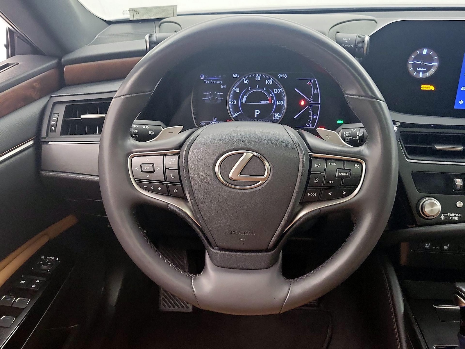 2024 Lexus ES 350 - Photo 11