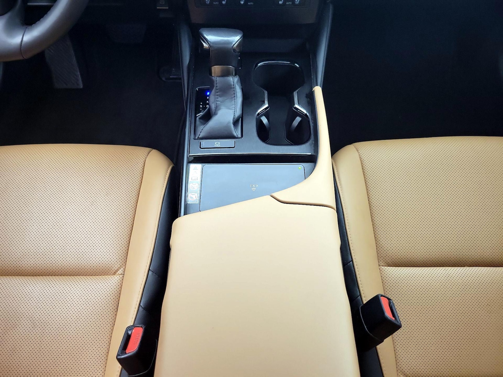 2024 Lexus ES 350 - Photo 18