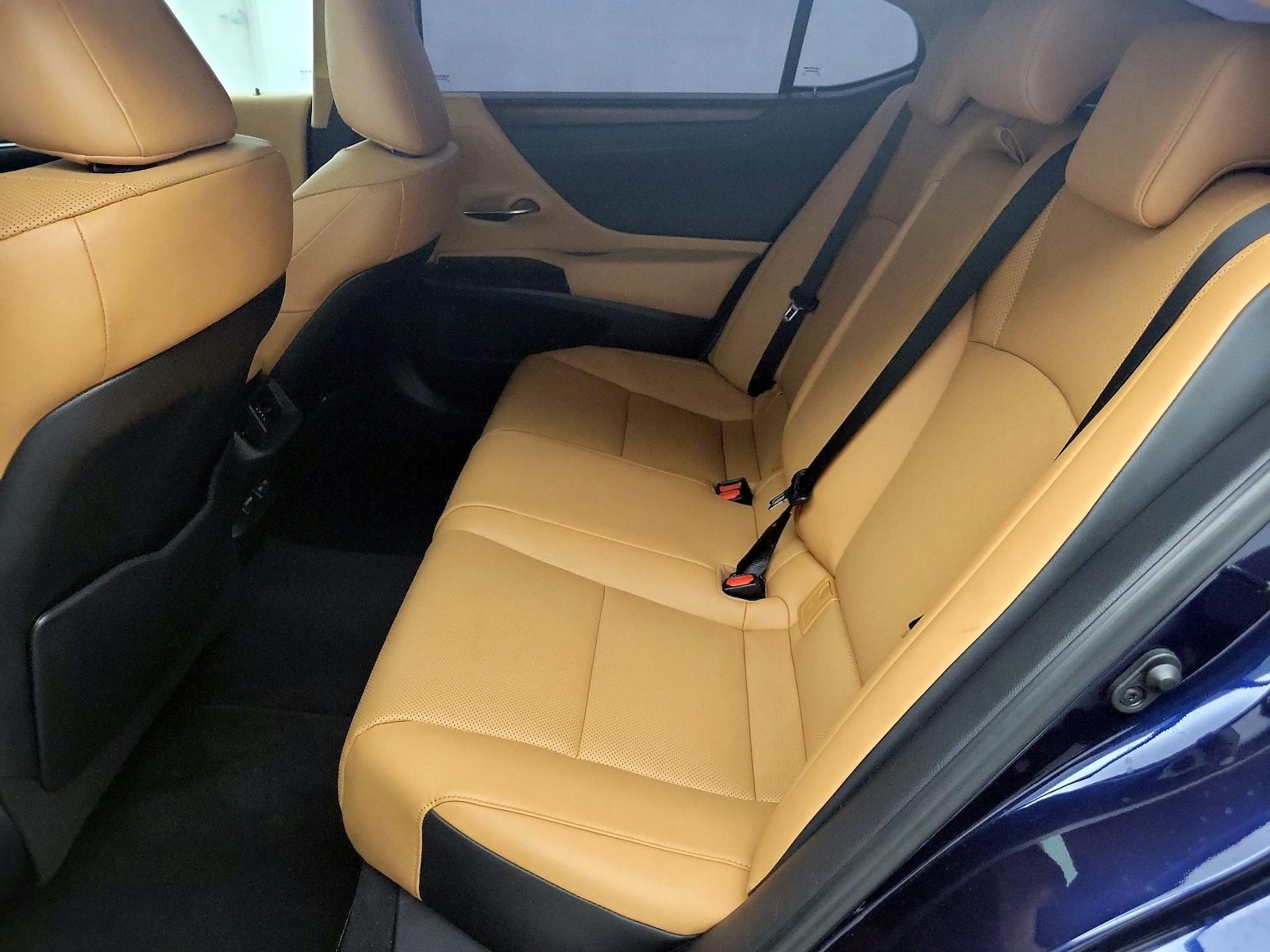 2024 Lexus ES 350 - Photo 21