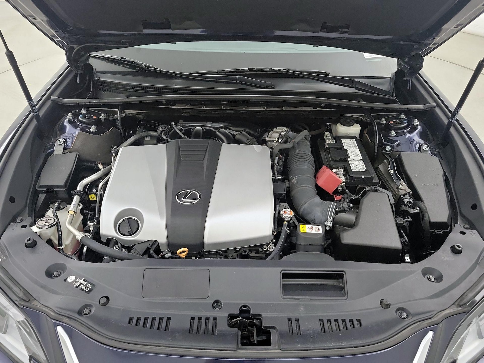 2024 Lexus ES 350 - Photo 23