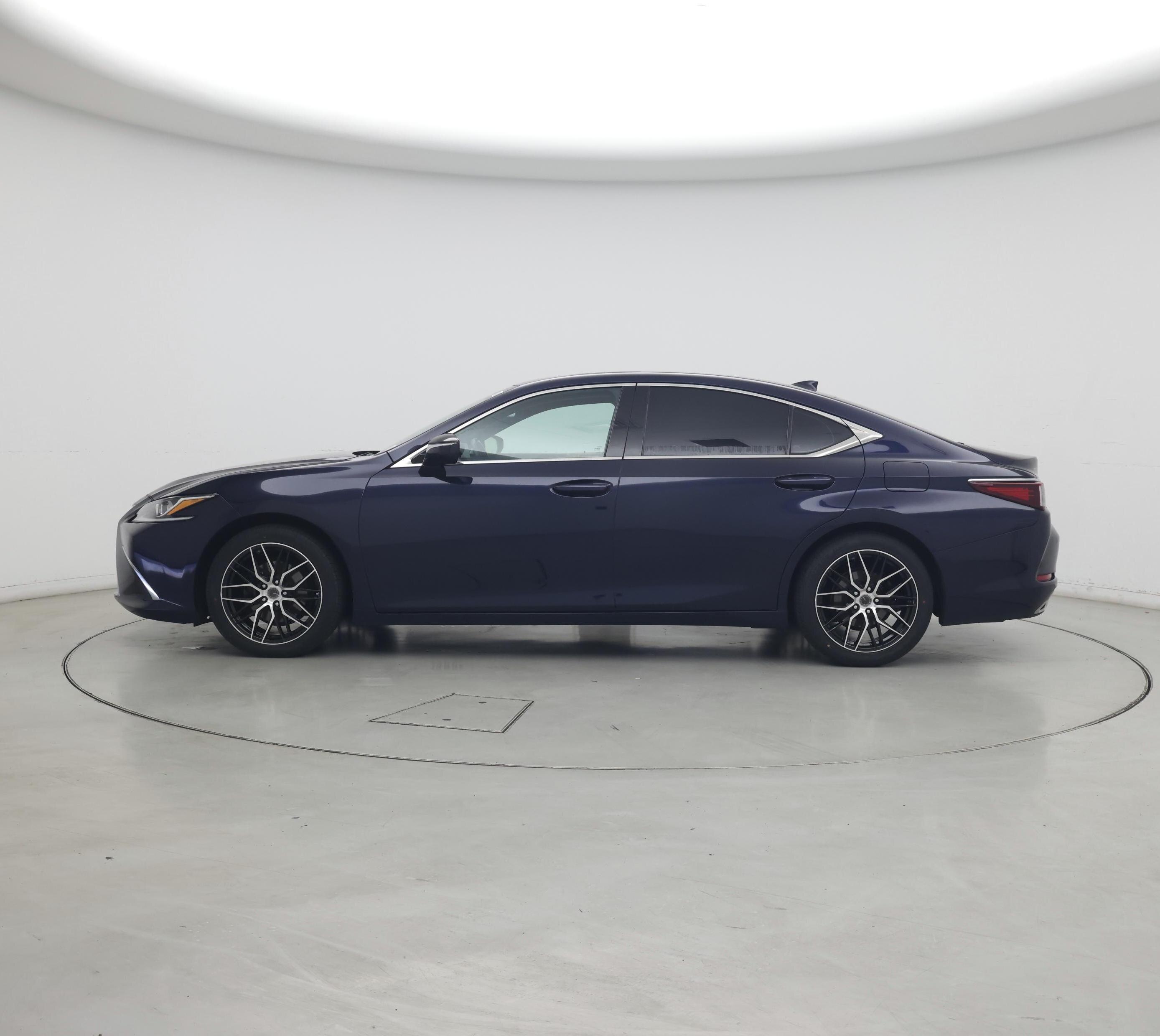 Thumbnail: 2024 Lexus ES - 3
