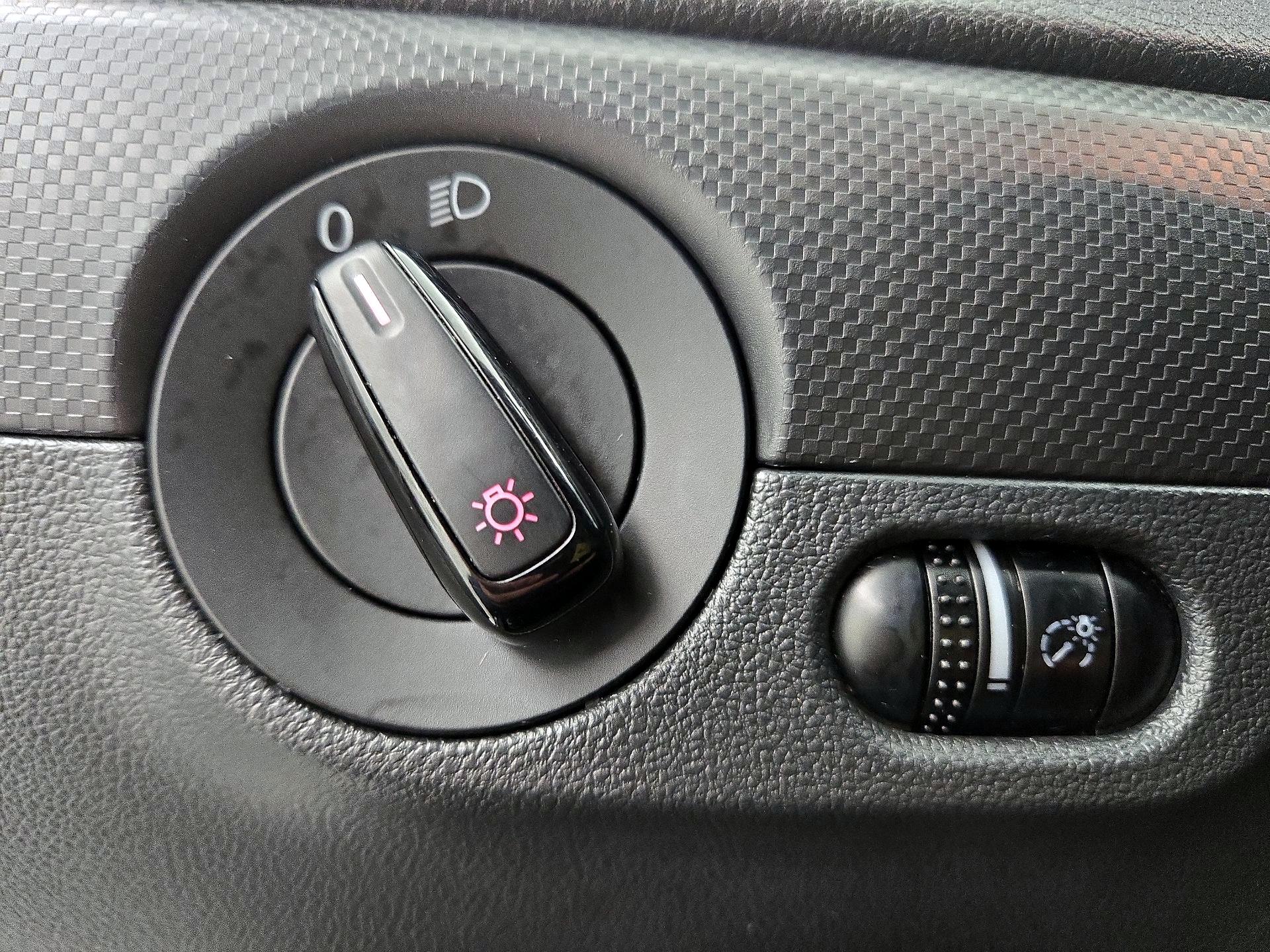 Thumbnail: 2016 Volkswagen Jetta - 13