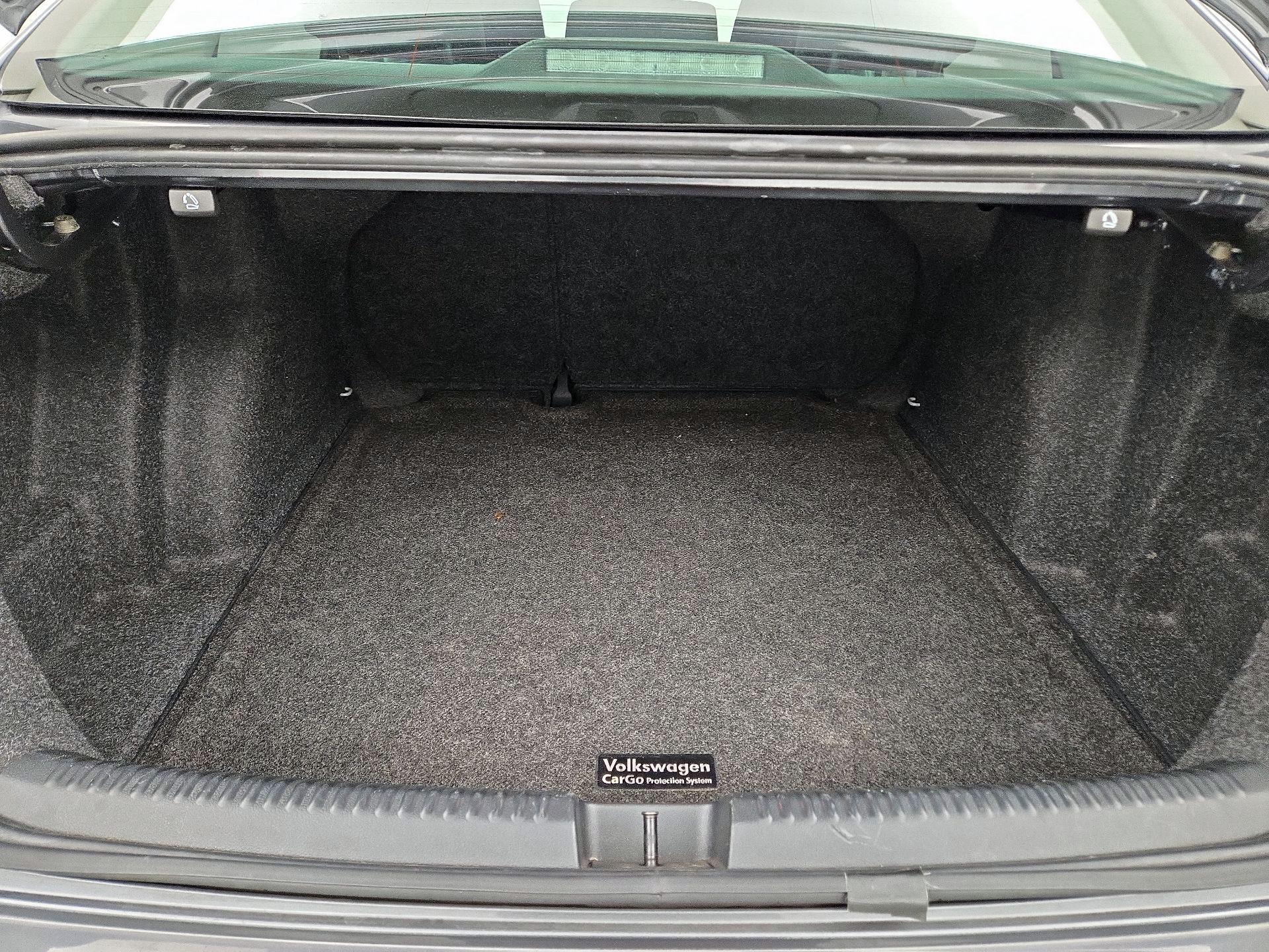 Thumbnail: 2016 Volkswagen Jetta - 19