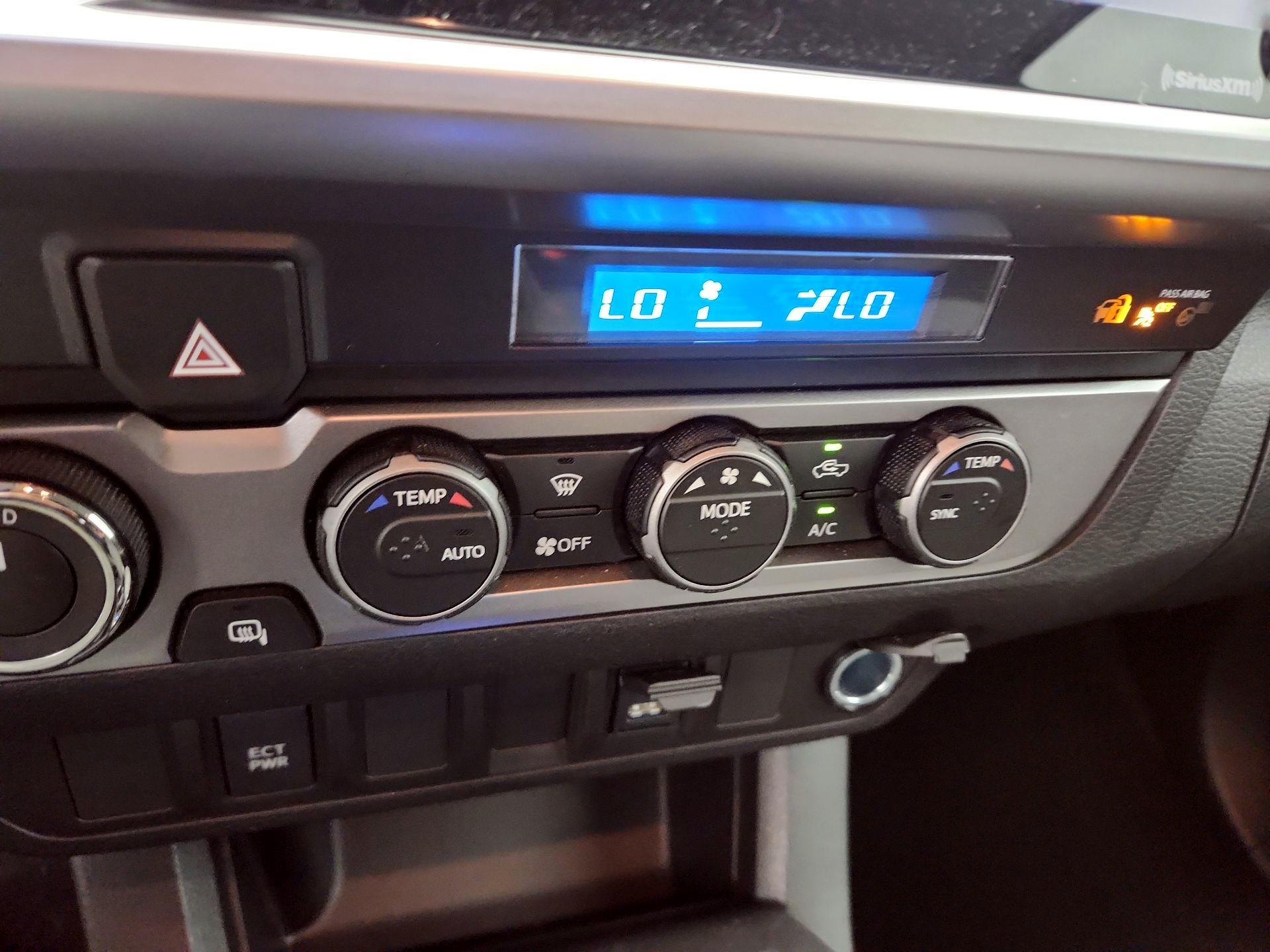 Thumbnail: 2022 Toyota Tacoma - 16