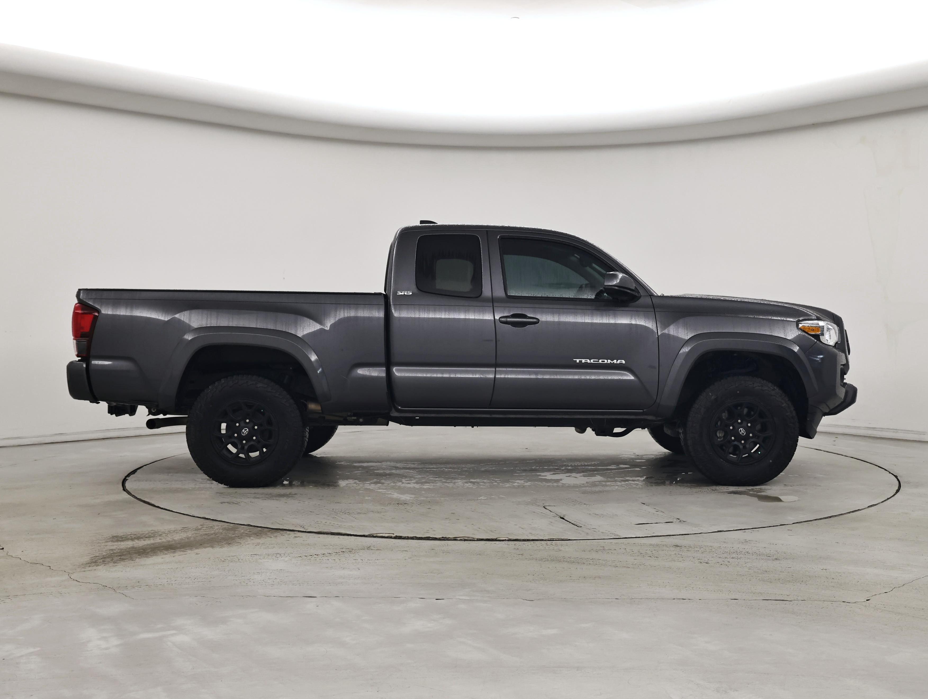 Thumbnail: 2022 Toyota Tacoma - 7